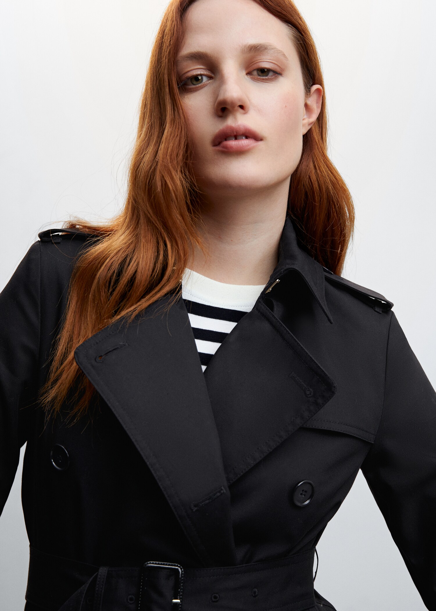 Classic trench coat with belt - Details of the article 1
