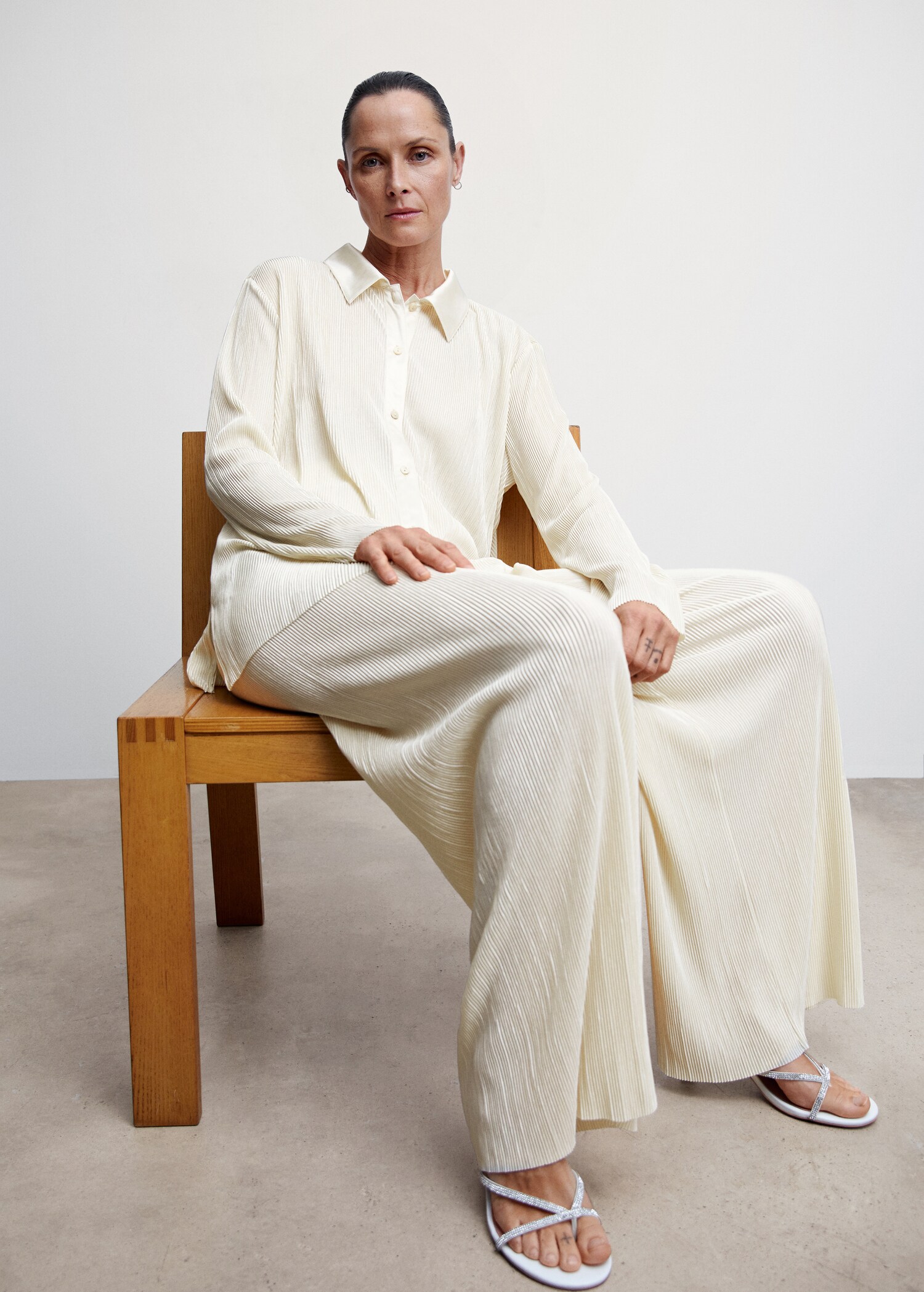 Pleated palazzo pants - Details of the article 1