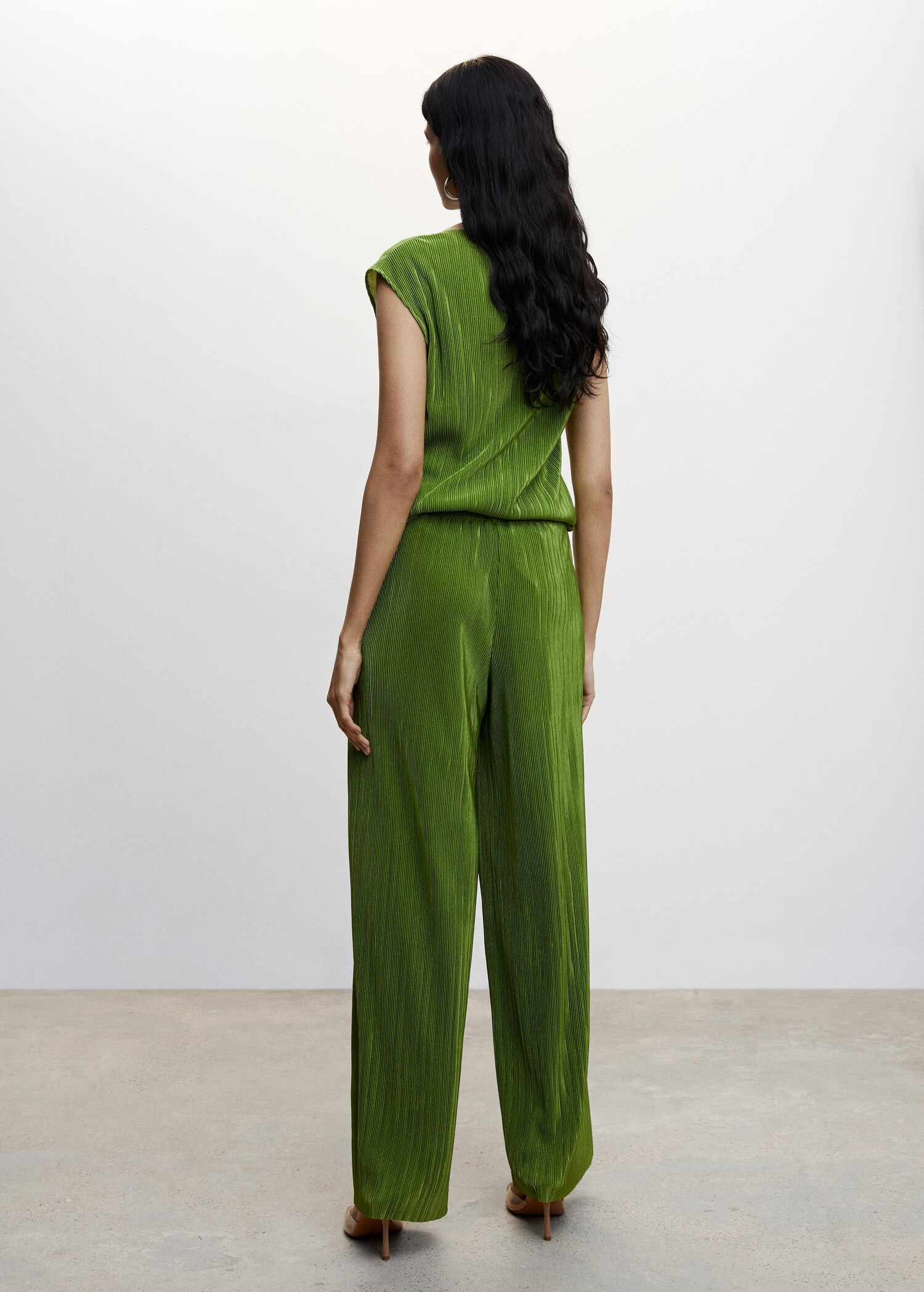 Pleated palazzo trousers - Reverse of the article