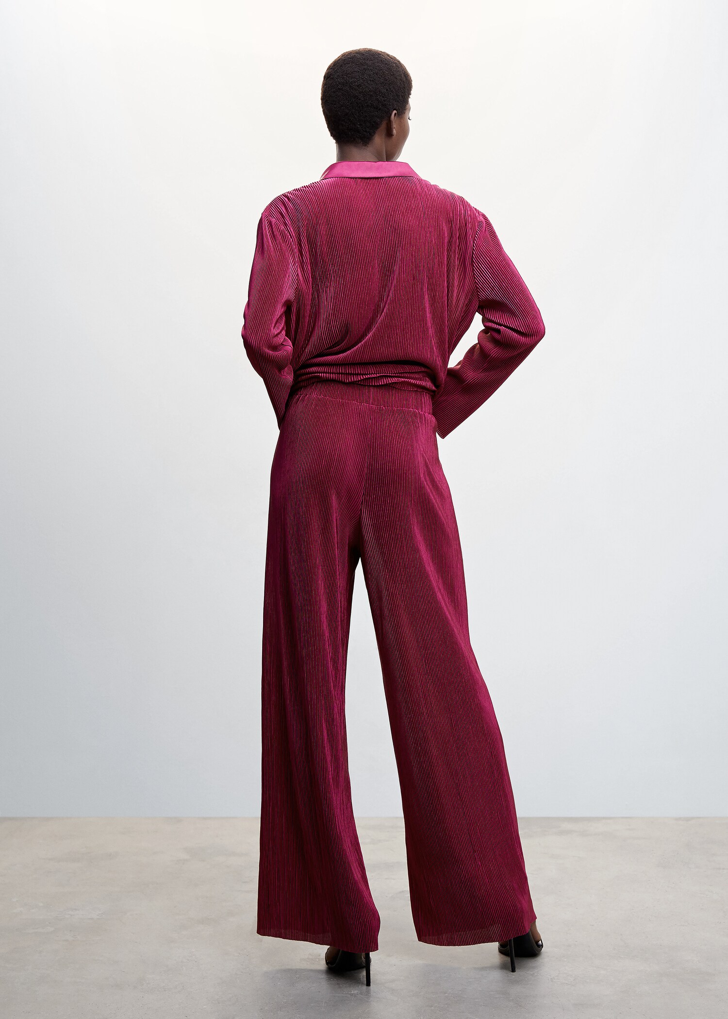 Pleated palazzo trousers - Reverse of the article