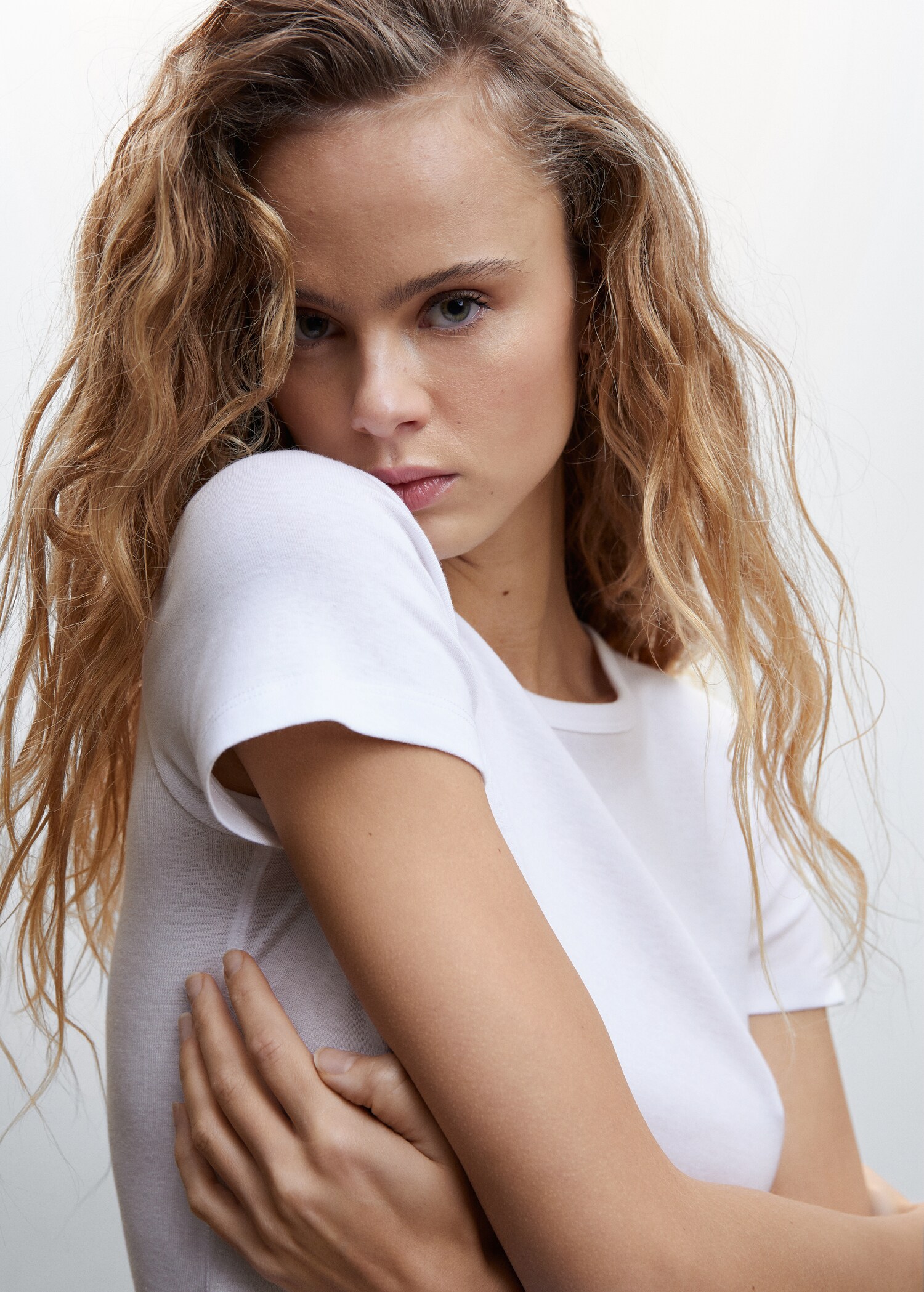 Rounded neck cotton t-shirt - Details of the article 1
