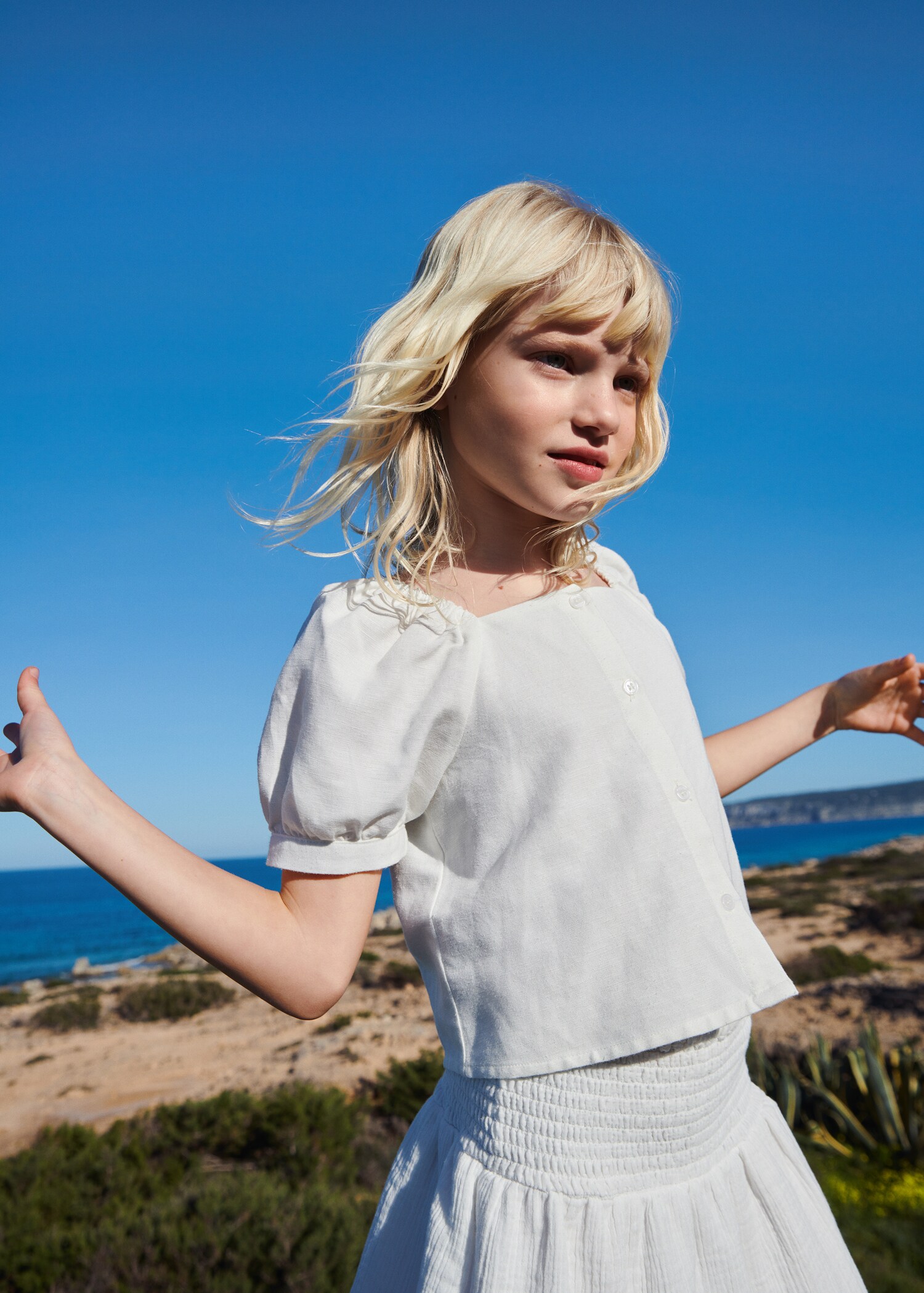 Button linen-blend blouse - Details of the article 5