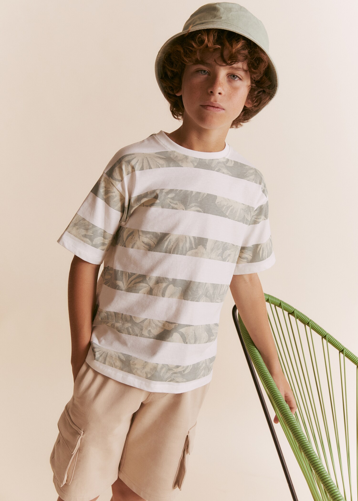 Cargo pockets Bermuda shorts - Details of the article 5