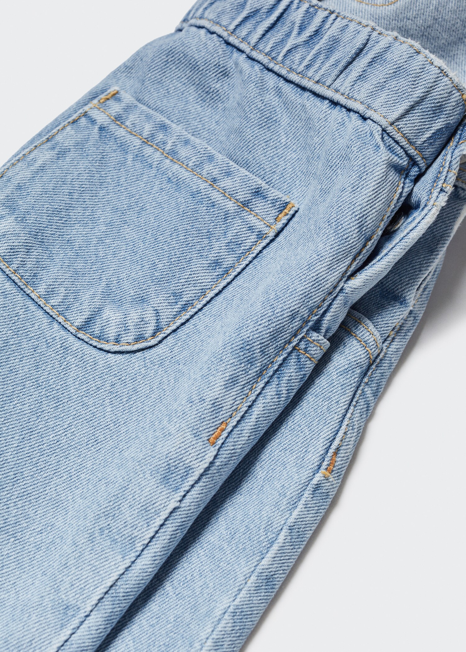 Jeans-Latzhose mit Rüschen - Detail des Artikels 0