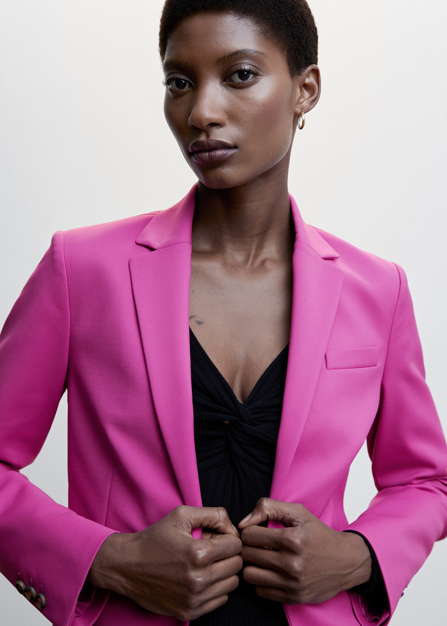 Fitted suit jacket with pocket  - Details of the article 1