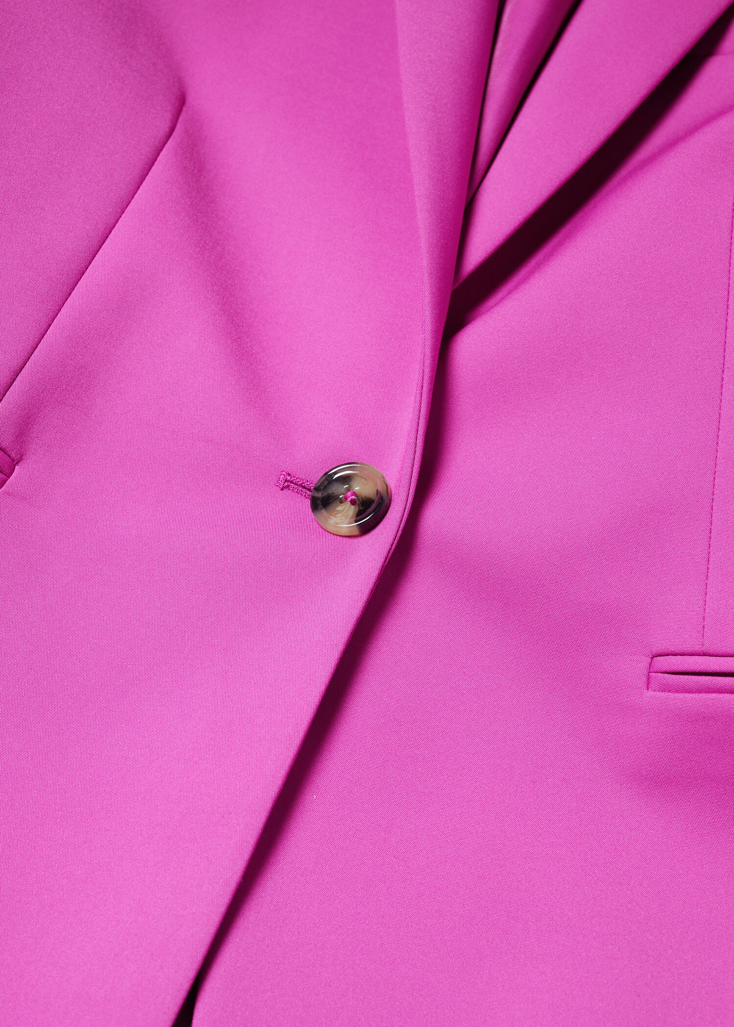 Fitted suit jacket with pocket  - Details of the article 8
