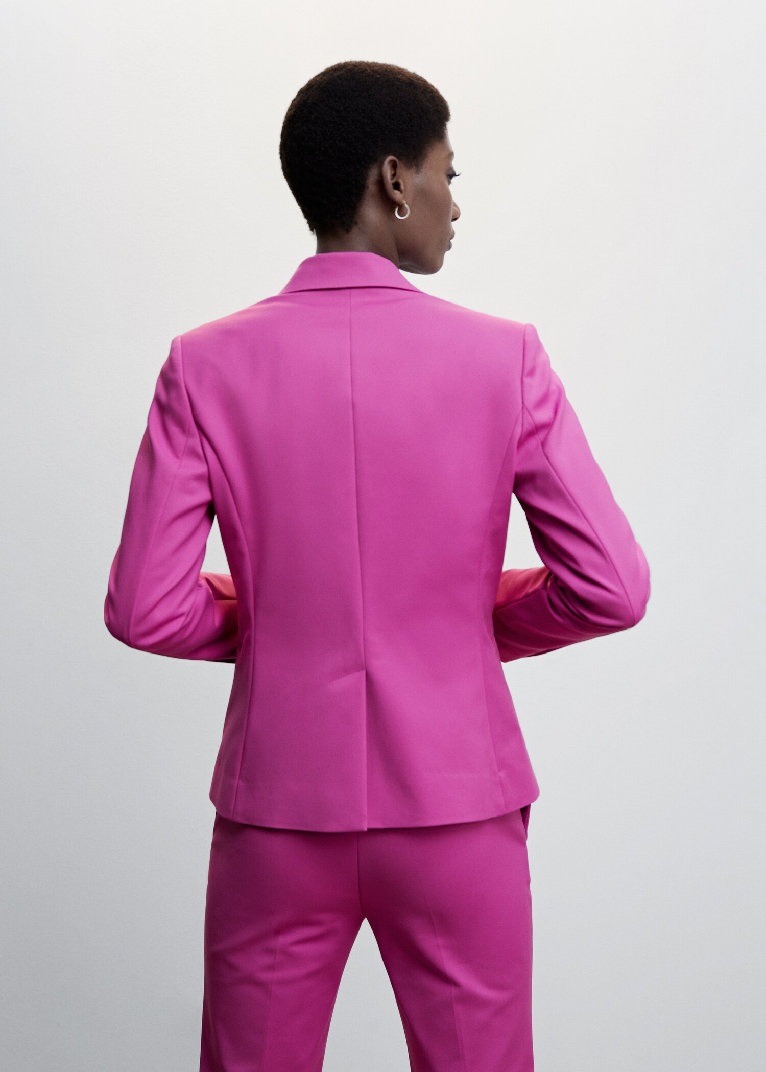 Fitted suit jacket with pocket  - Reverse of the article