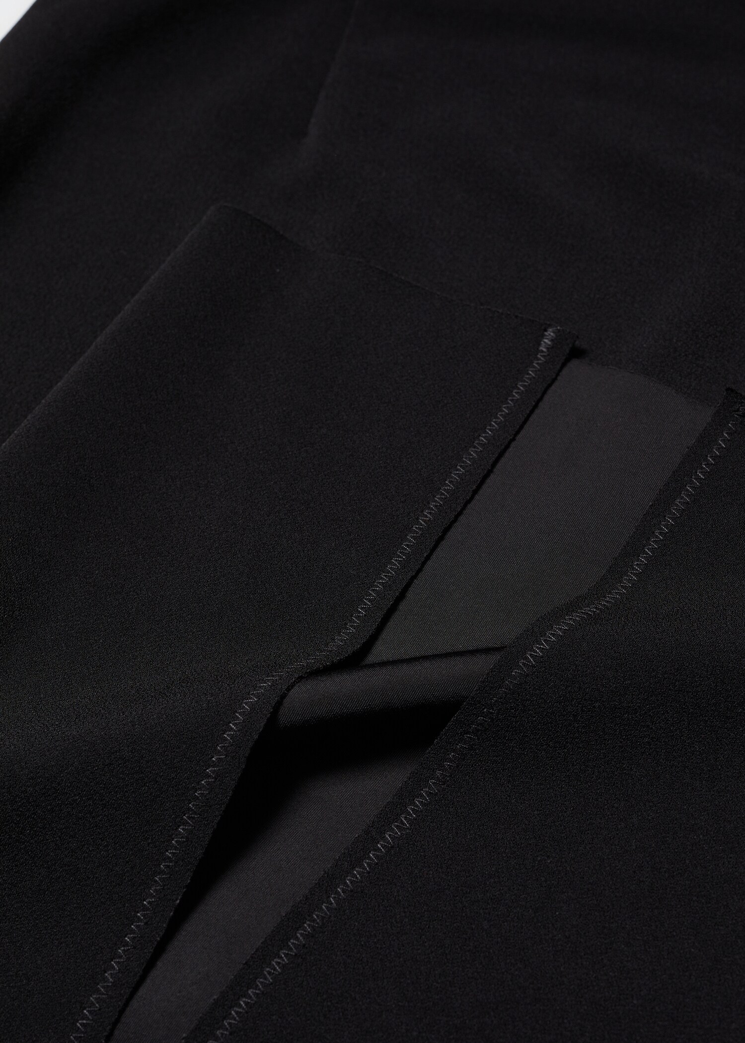 Opening pencil skirt - Details of the article 8