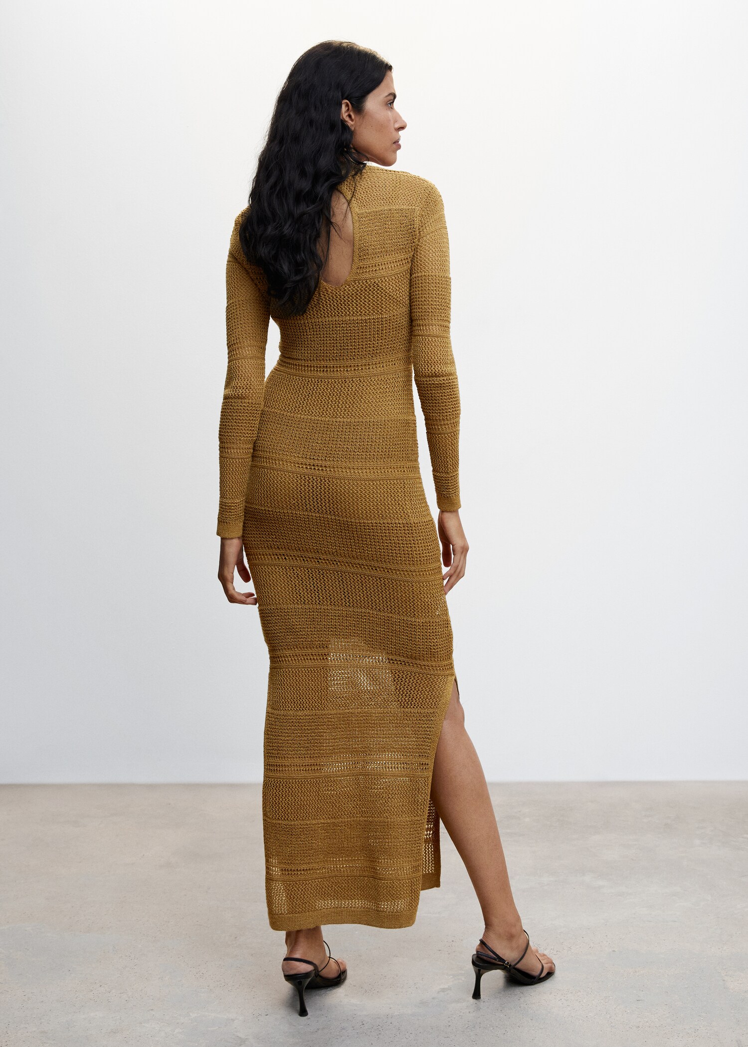 Knitted dress with open back - Reverse of the article