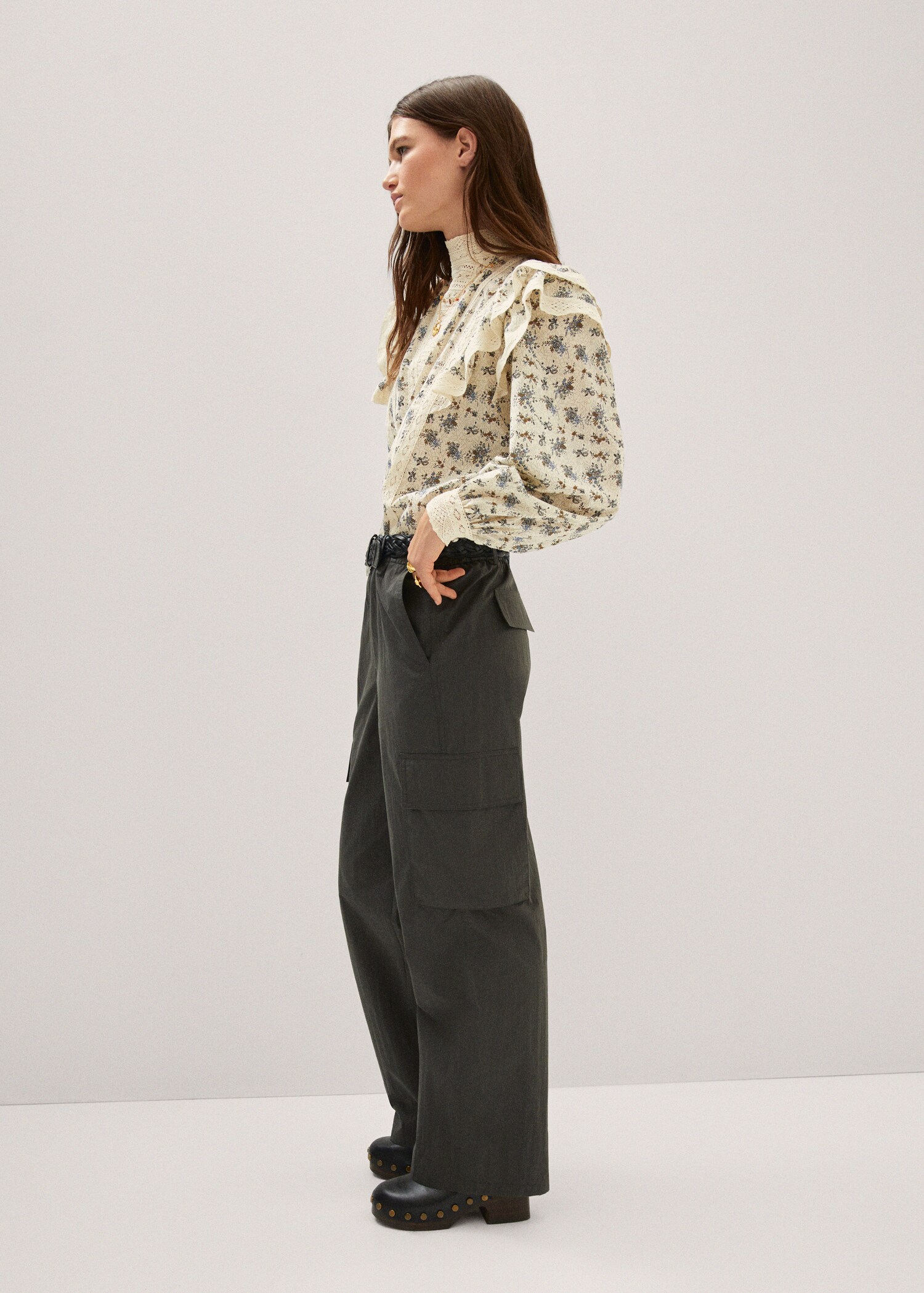 Cargo pants with pocket - Details of the article 2