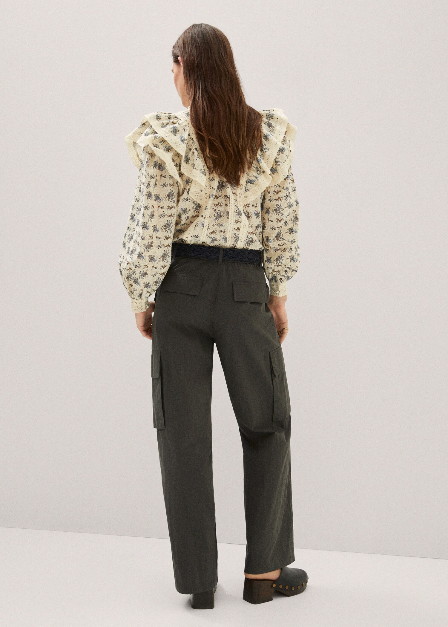 Cargo pants with pocket - Reverse of the article