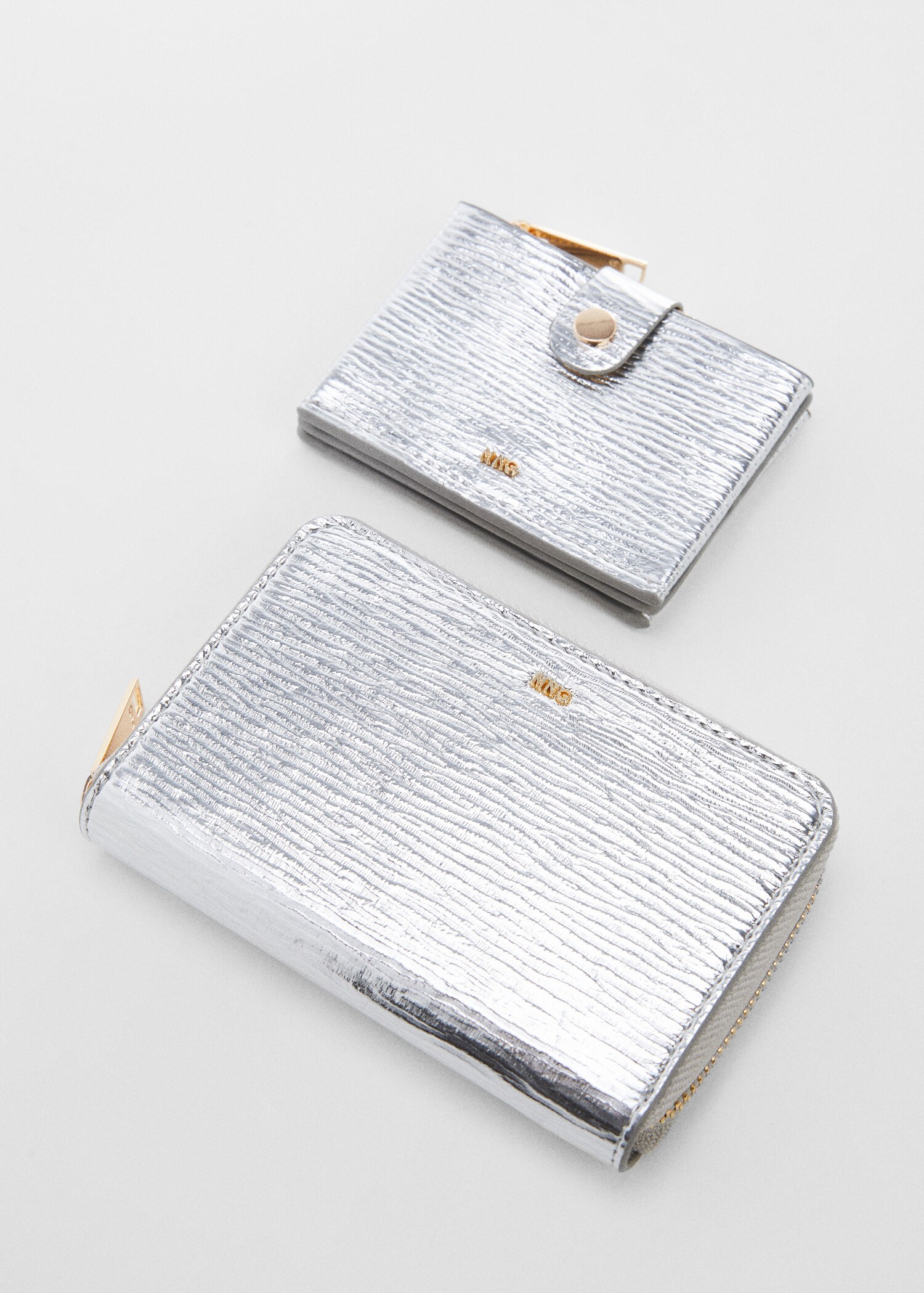 Textured card holder with embossed logo - Details of the article 3
