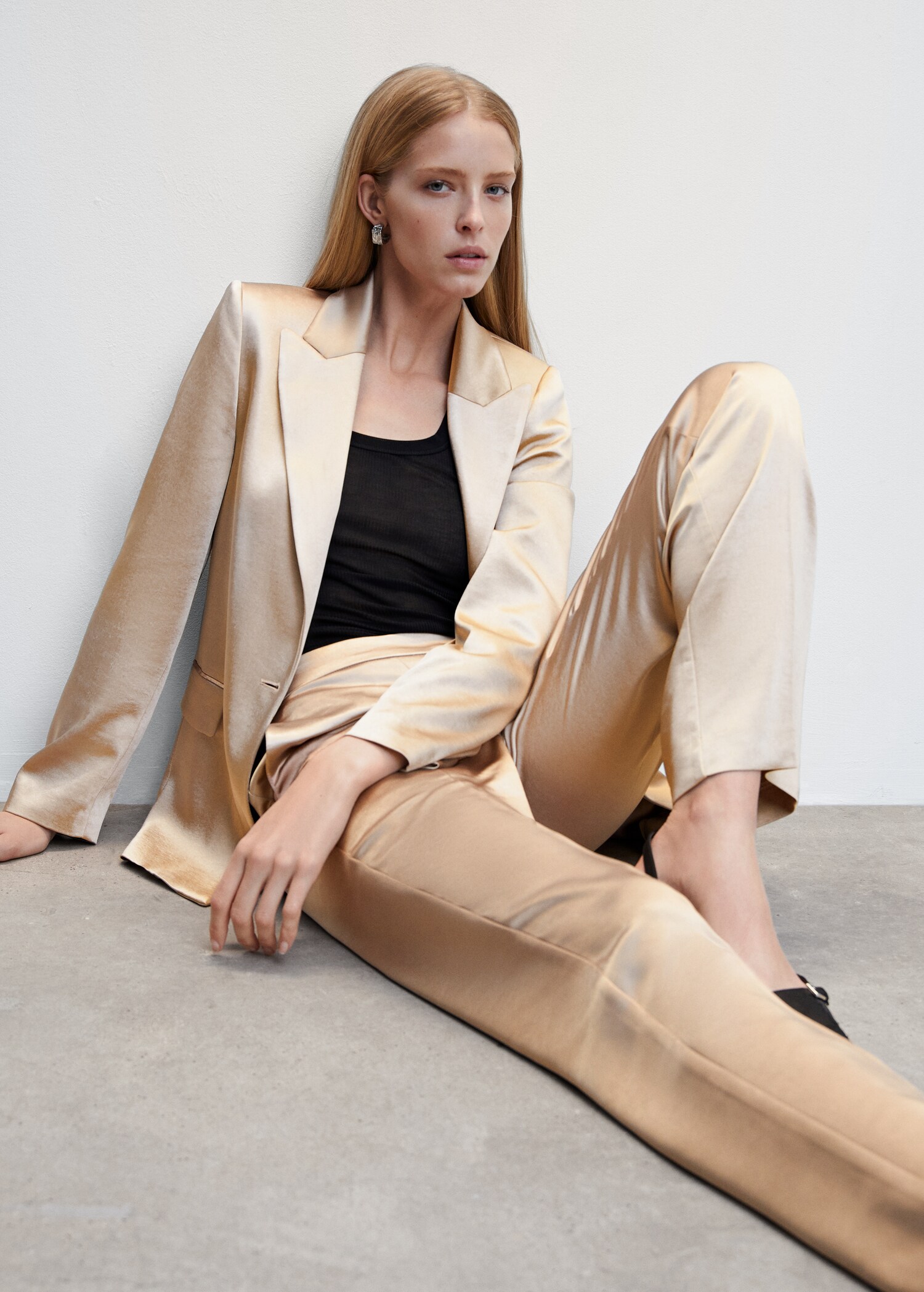 Satin pants with elastic waist - Details of the article 2
