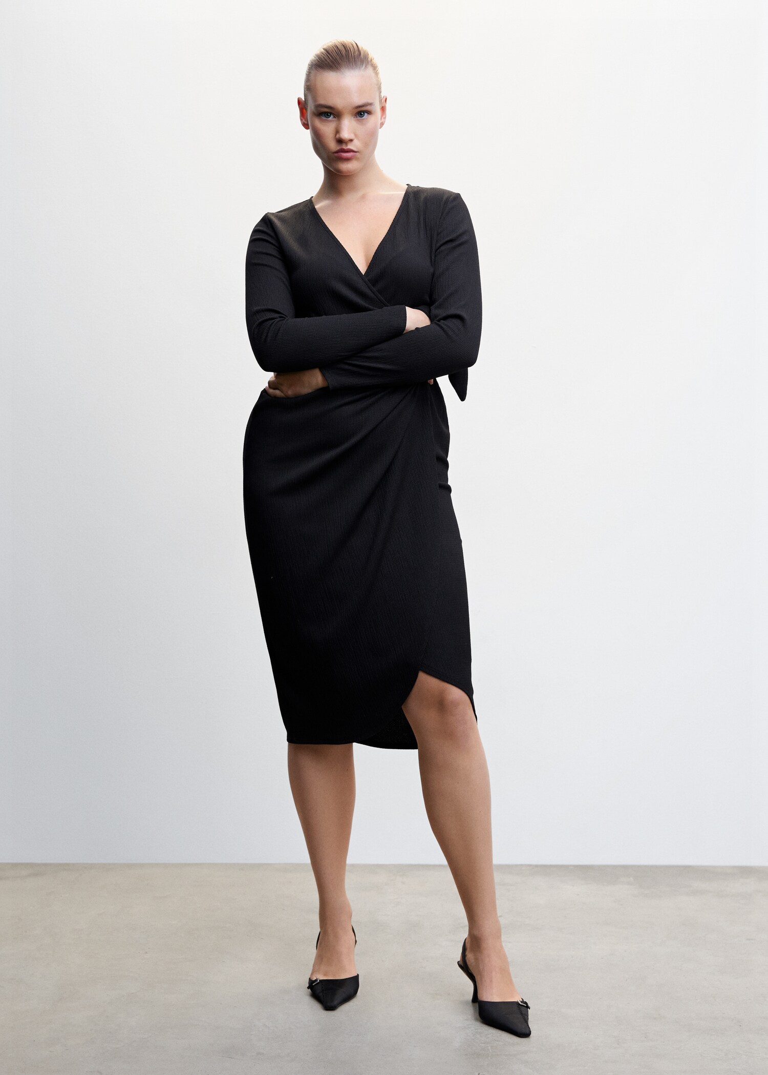 Bow wrap dress - Details of the article 3