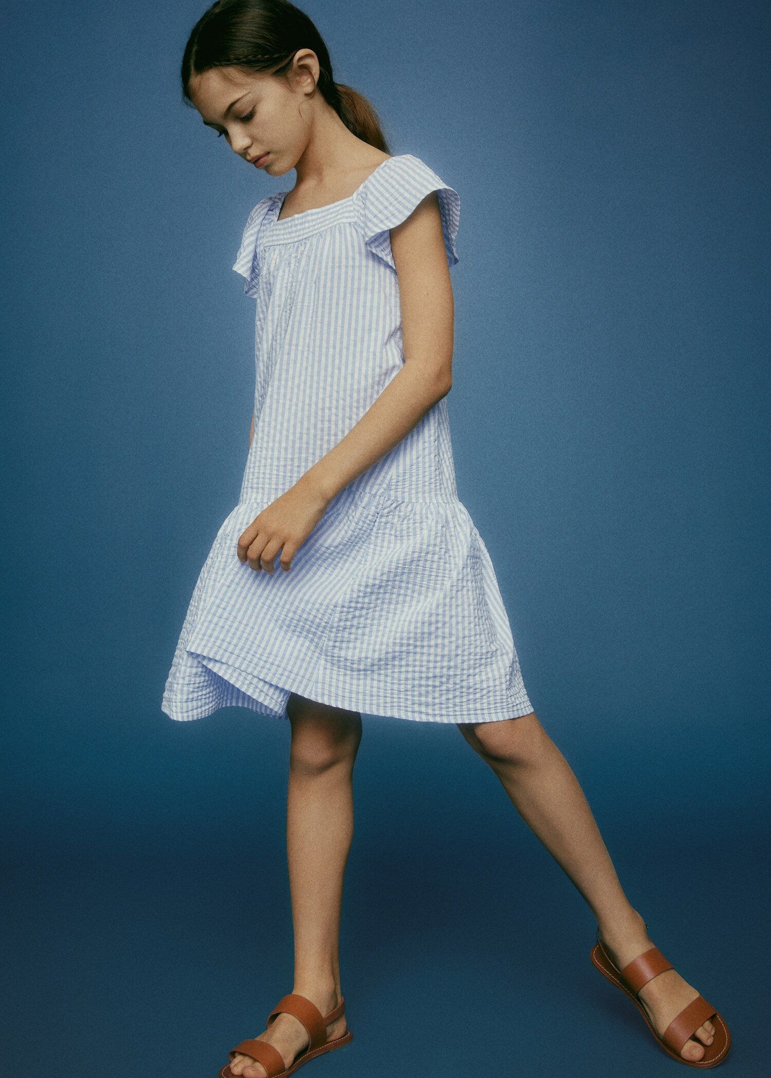 Striped ruffle dress - Medium plane