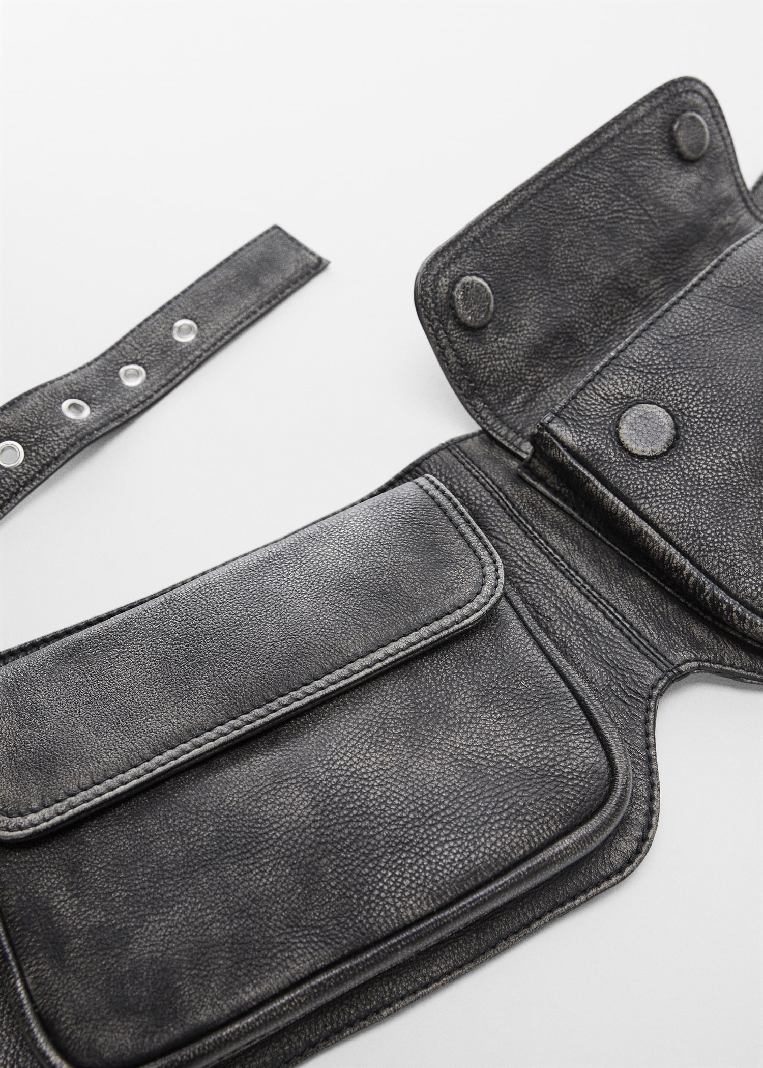 Leder-Gürteltasche mit Doppeltasche - Detail des Artikels 1
