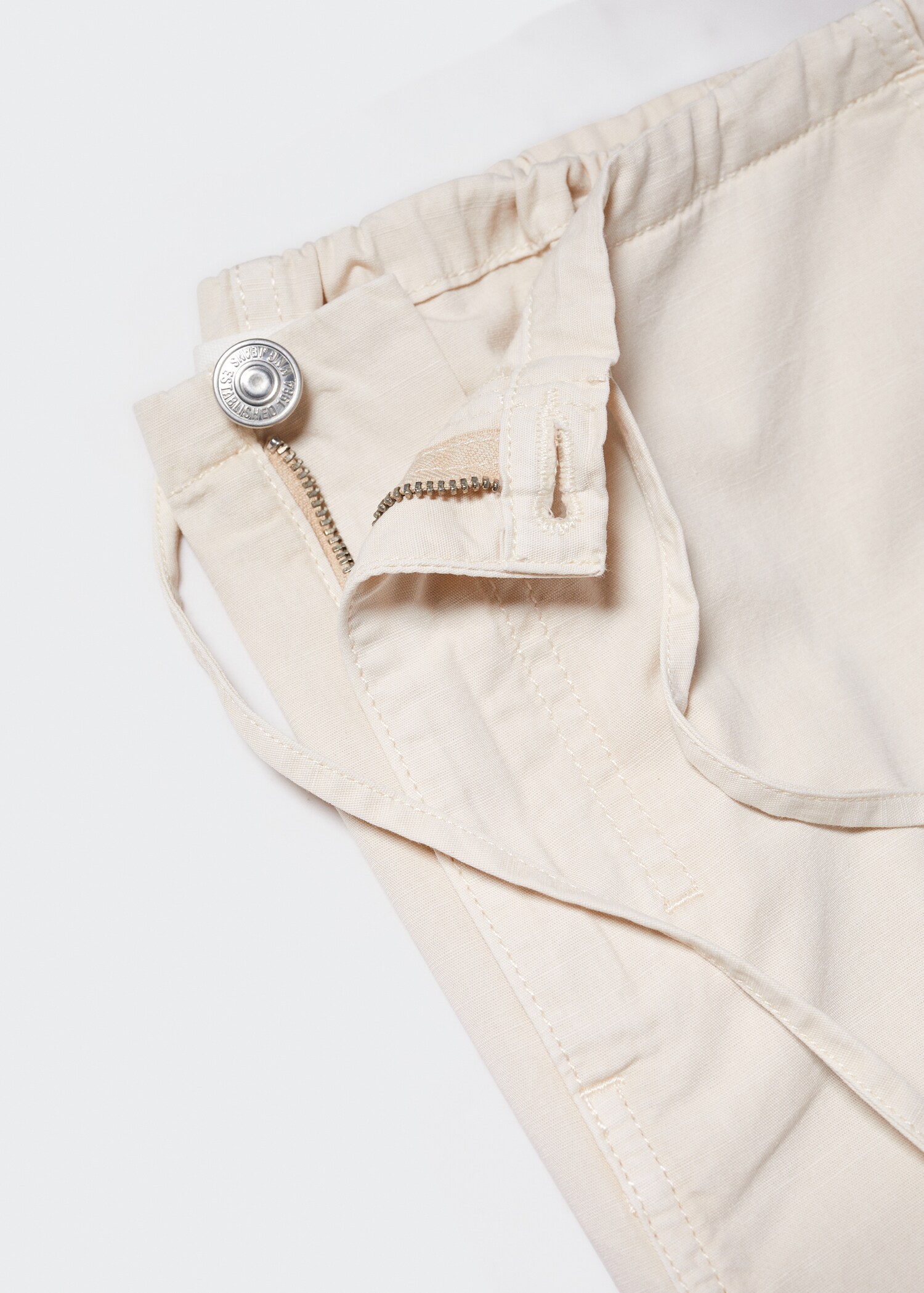 Parachute pants - Details of the article 8