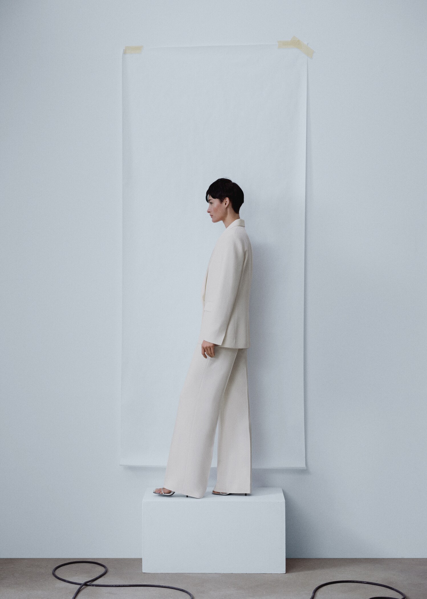 Palazzo suit pants with satin details - Details of the article 4