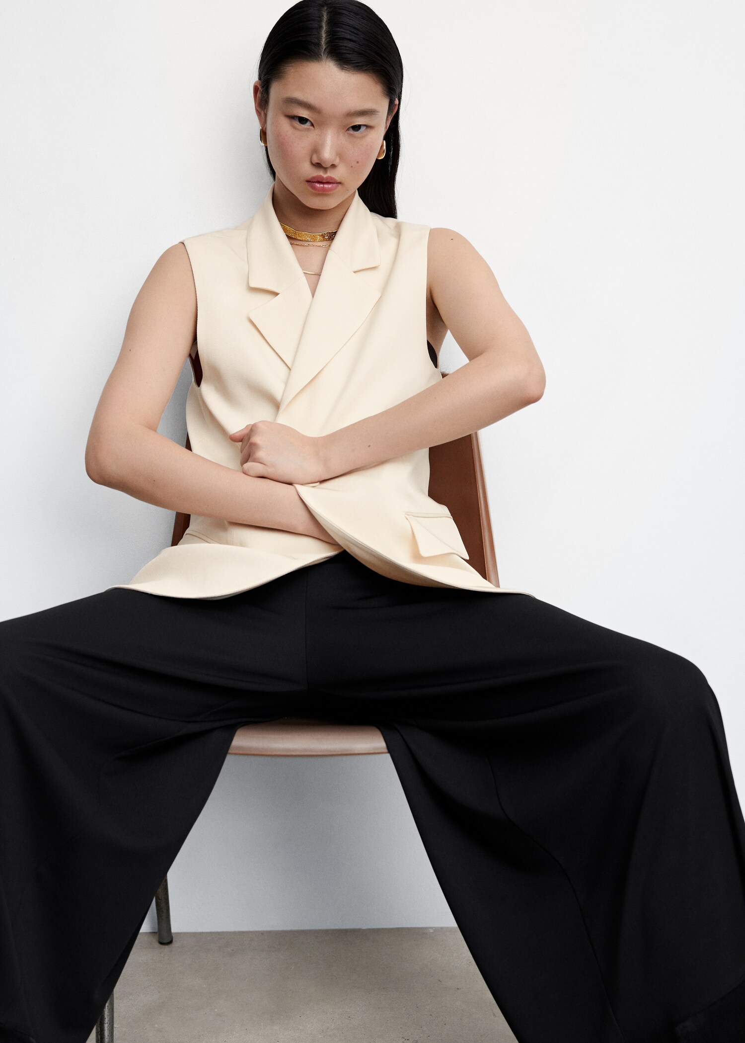 vest with pockets - Details of the article 2