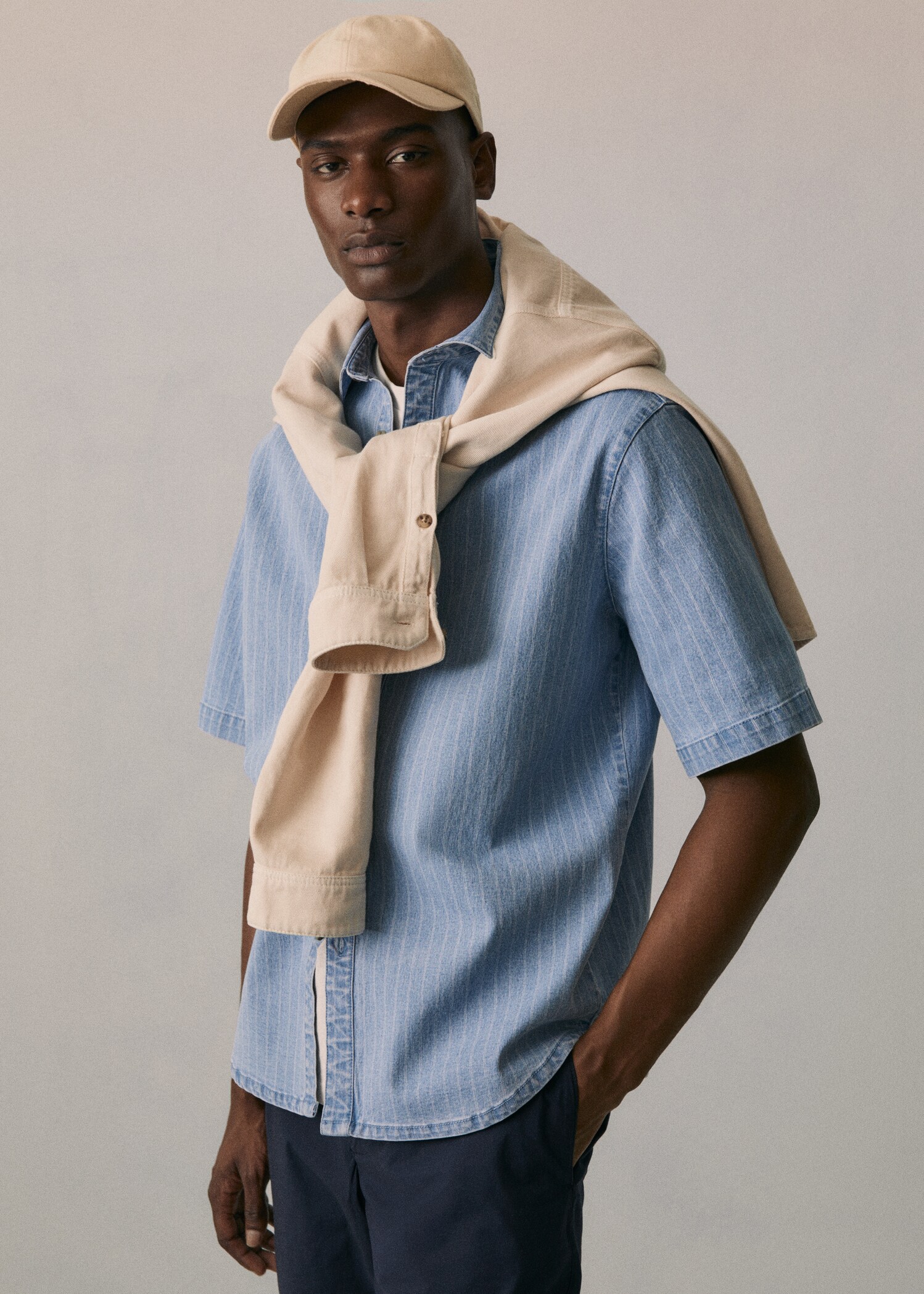 Short sleeve striped shirt - Details of the article 5