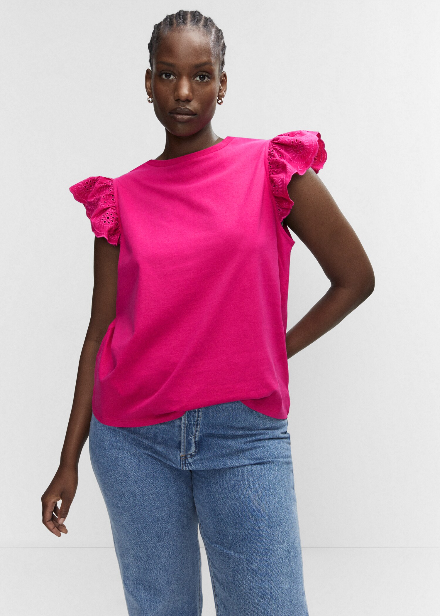 Embroidered sleeve T-shirt - Details of the article 5