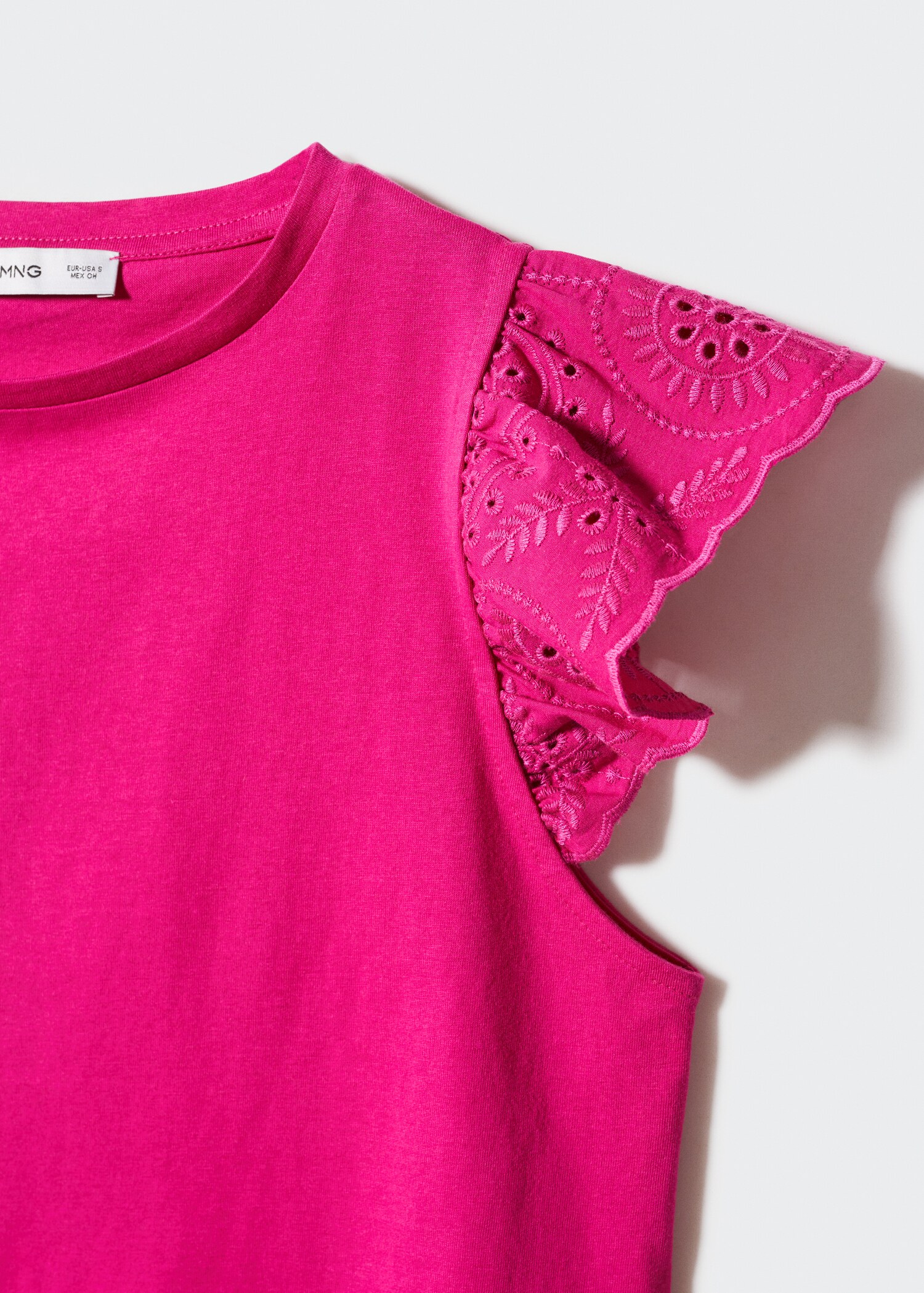 Embroidered sleeve T-shirt - Details of the article 8