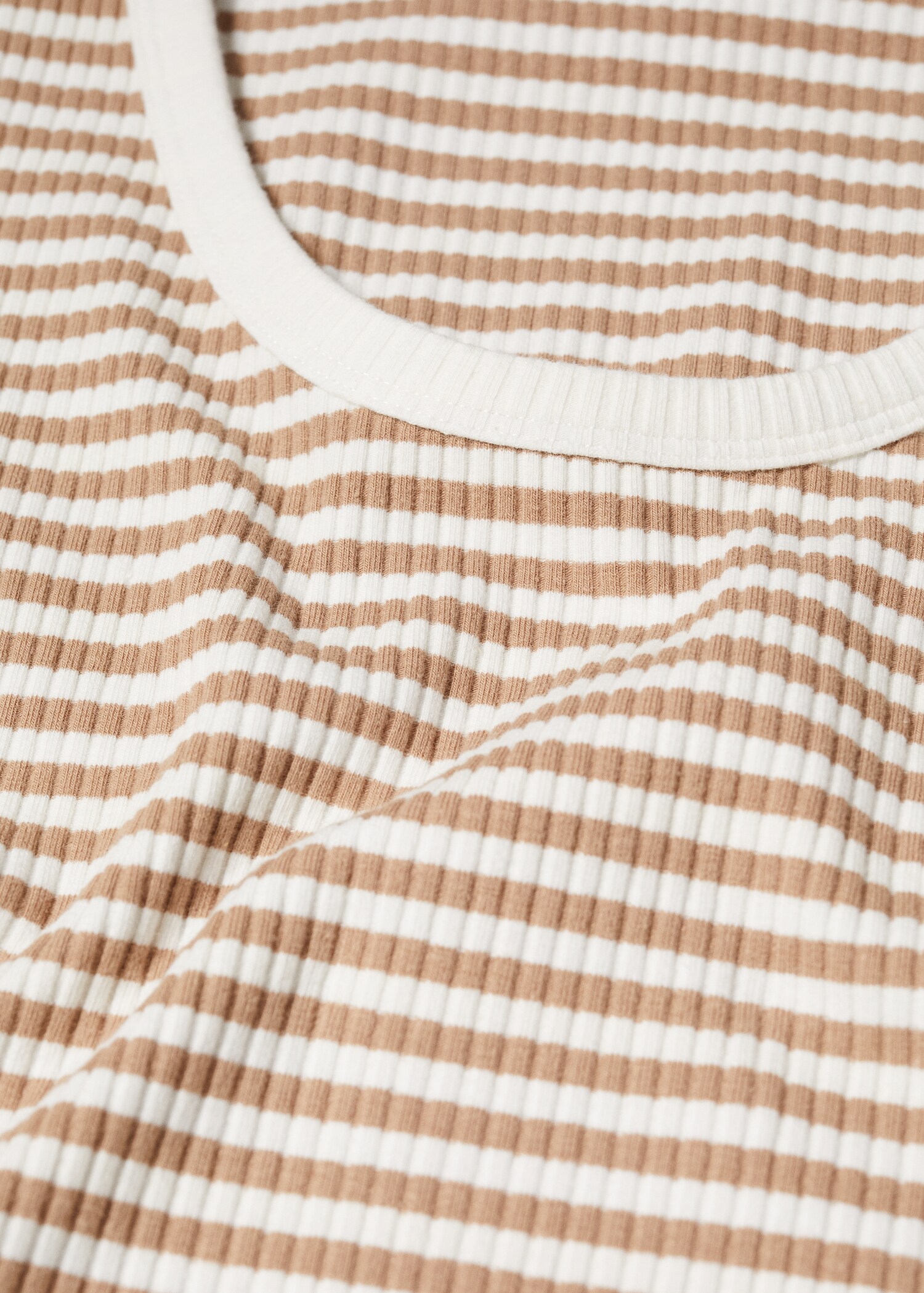 T-shirt riscas textura - Pormenor do artigo 8