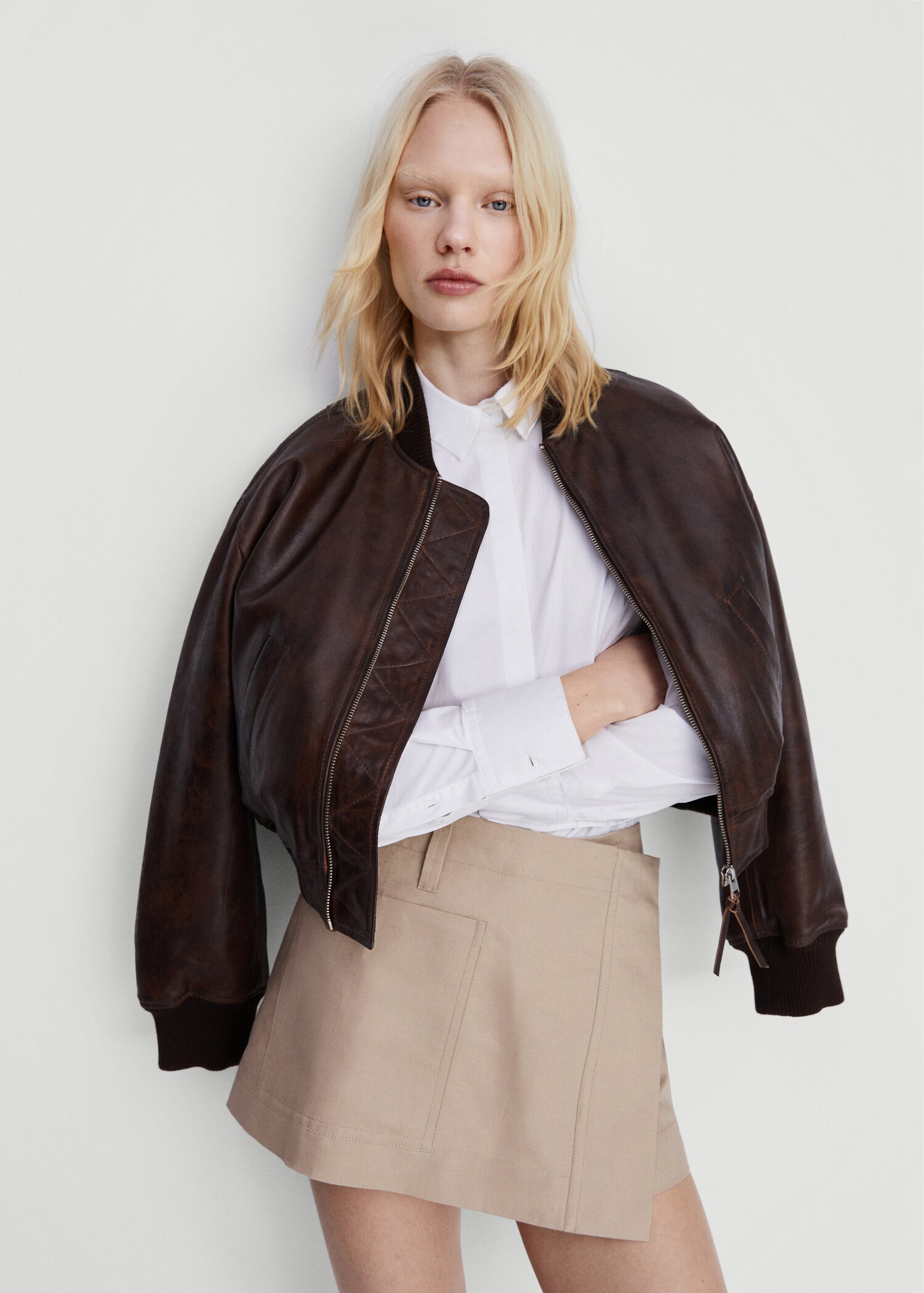 Wrap mini-skirt with pockets - Details of the article 2
