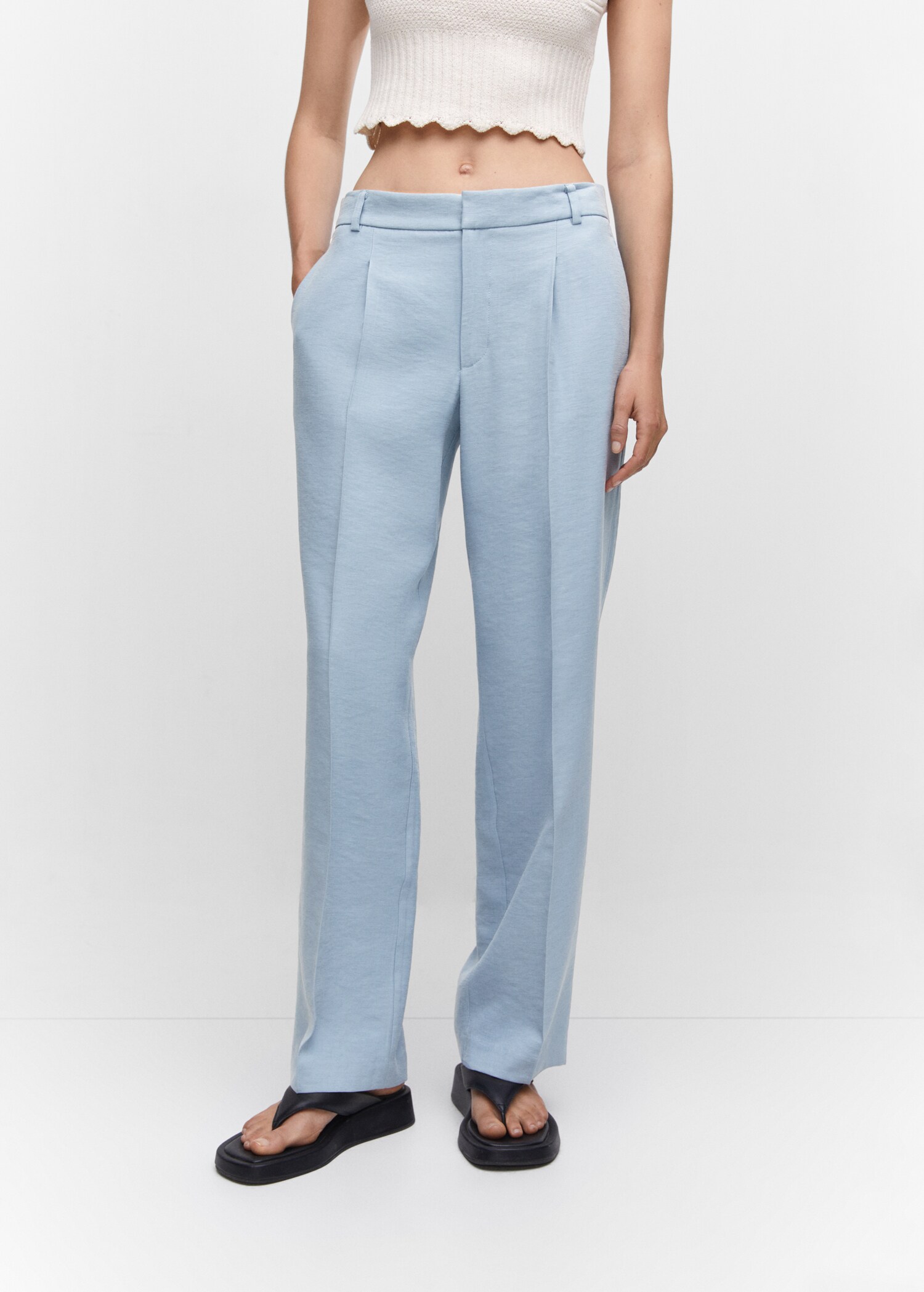 Pantalón recto pinzas - Plano medio