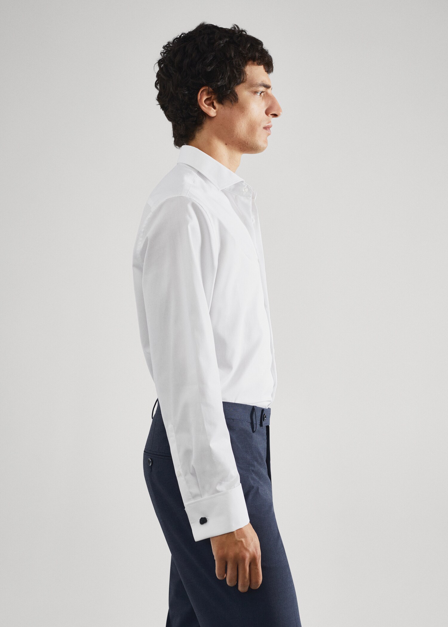 Regular-fit suit shirt with cufflinks - Details of the article 1