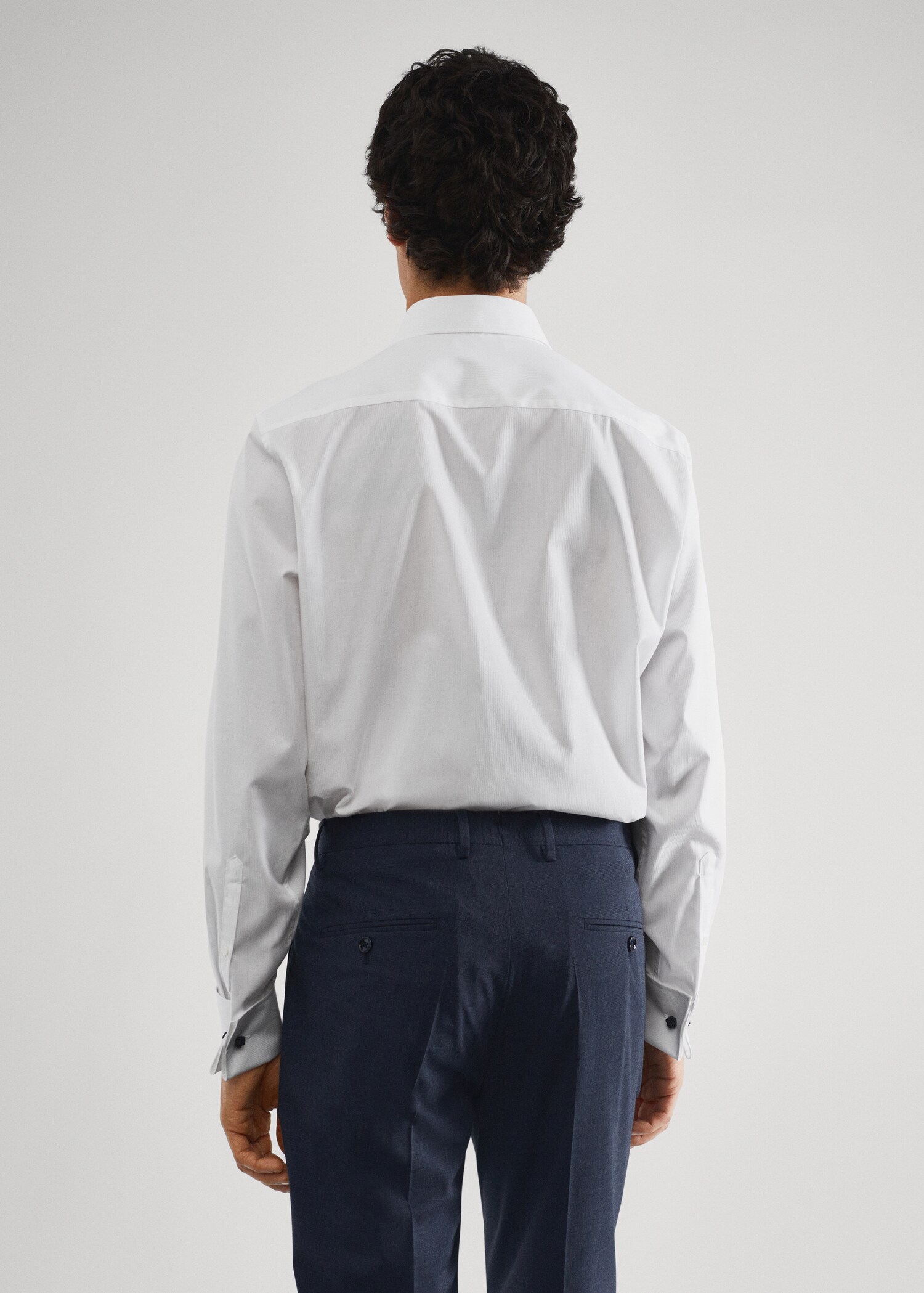 Regular-fit suit shirt with cufflinks - Reverse of the article