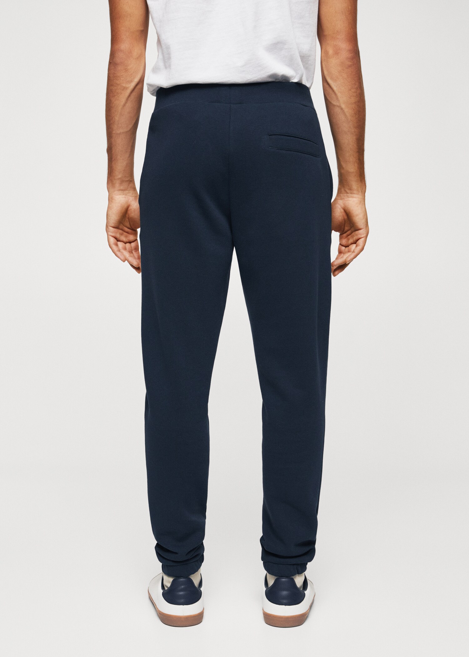 Sustainable cotton jogger pants - Reverse of the article