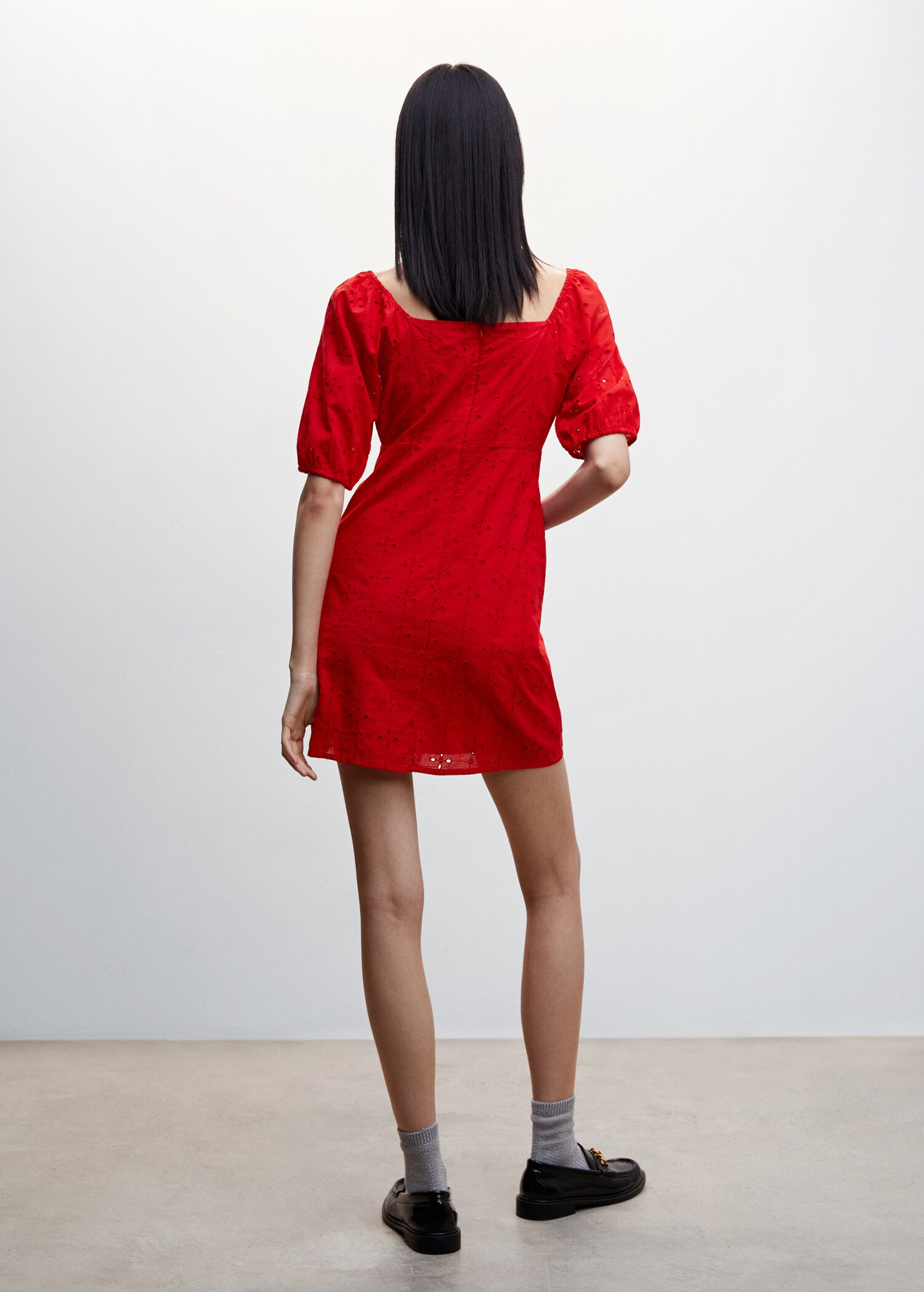 Vestido bordado suizo - Reverso del artículo