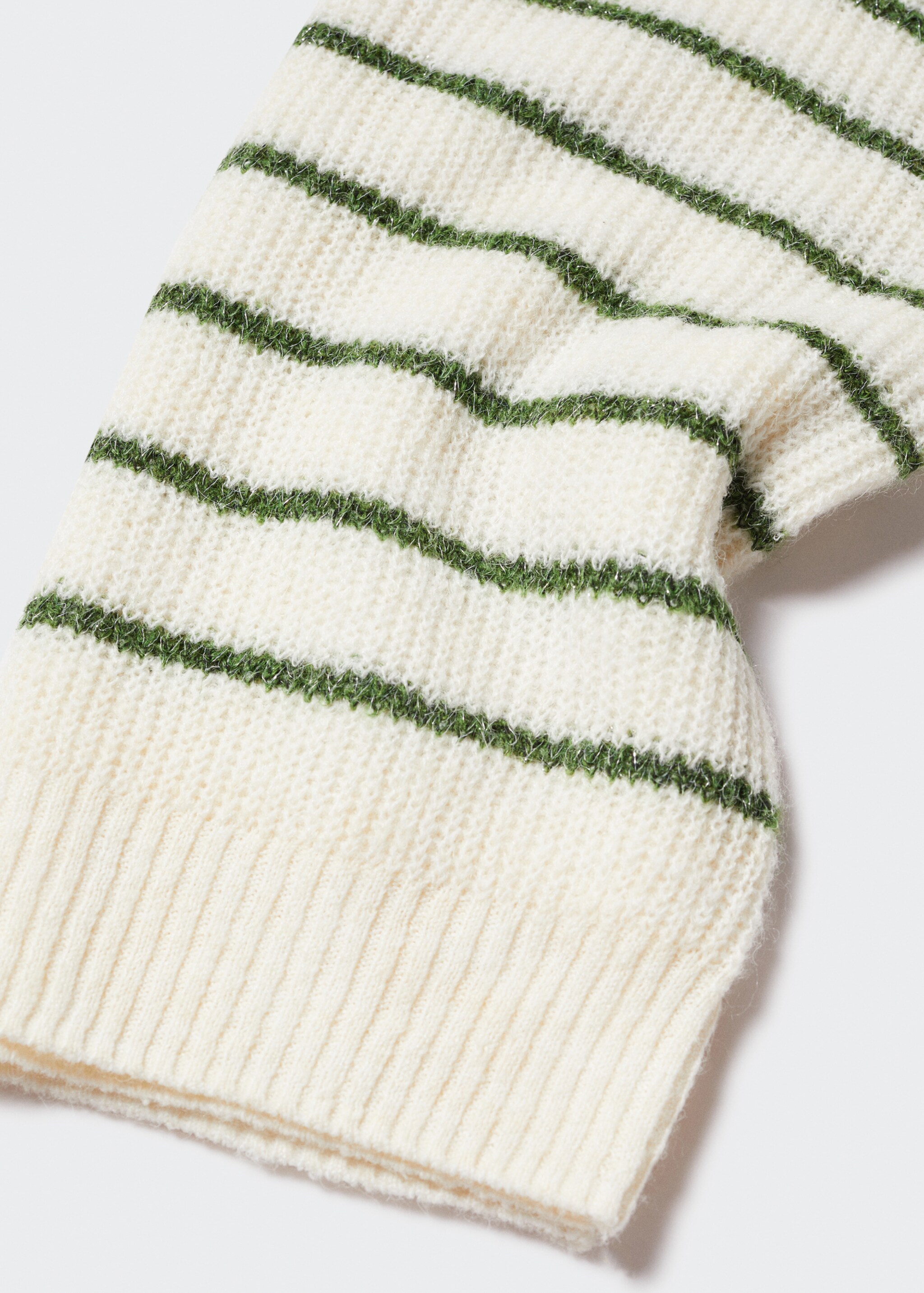 Gestreifter Pullover aus Lurexgewebe - Detail des Artikels 8, Khaki. Ref: 47091264-00.
