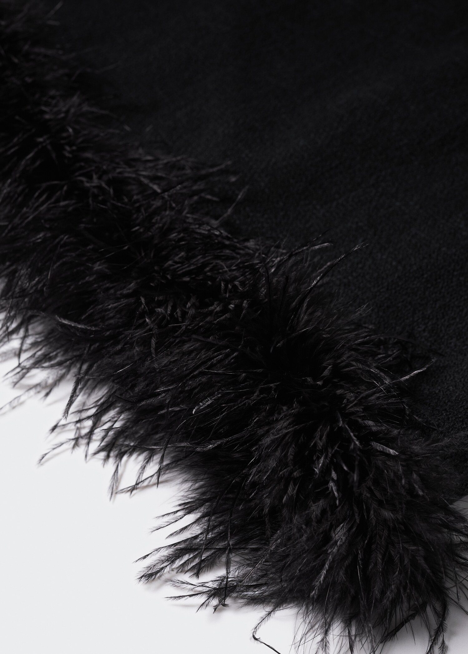 Robe détail plumes - Détail de l'article 8