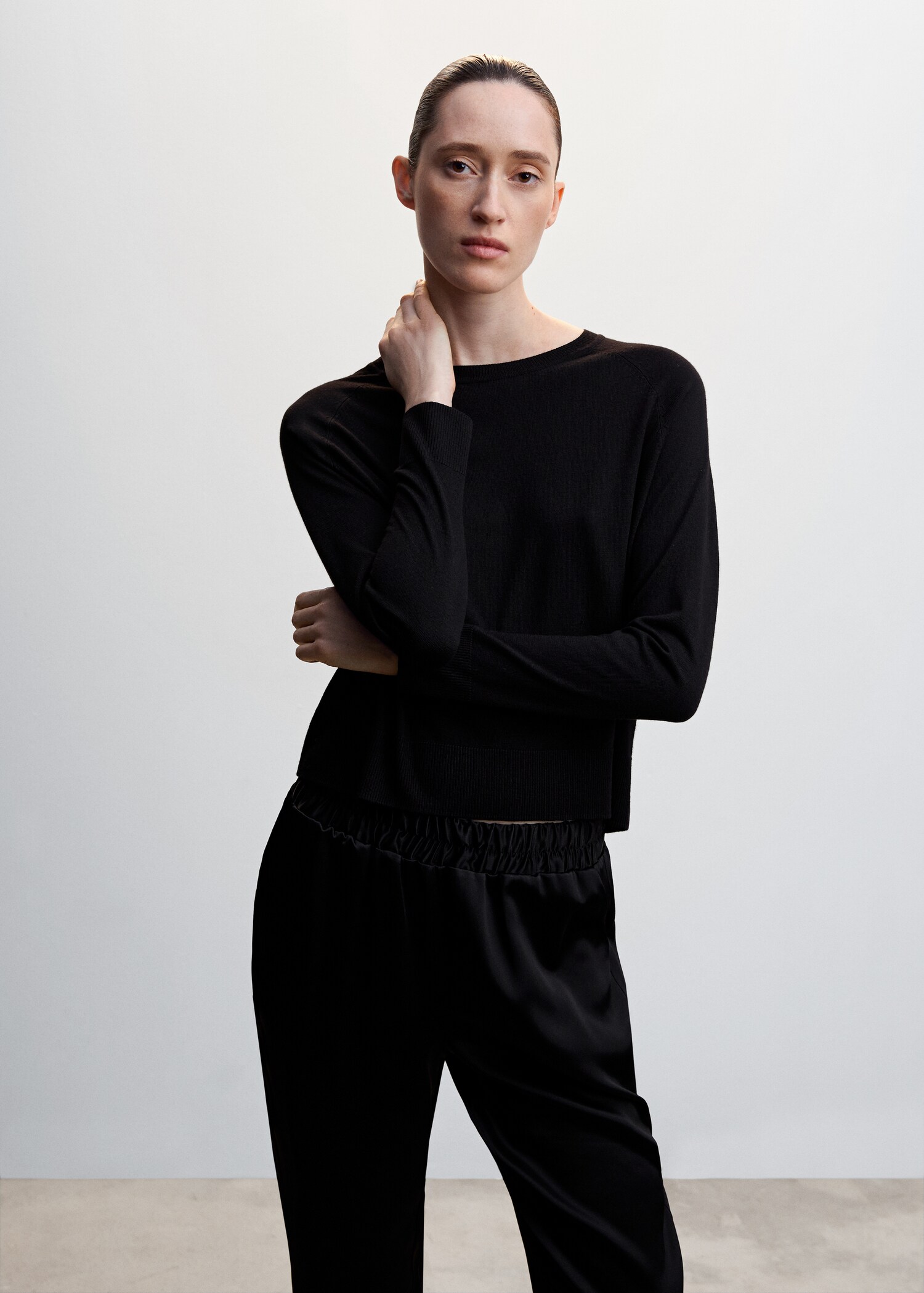 Satin pants with elastic waist - Details of the article 1