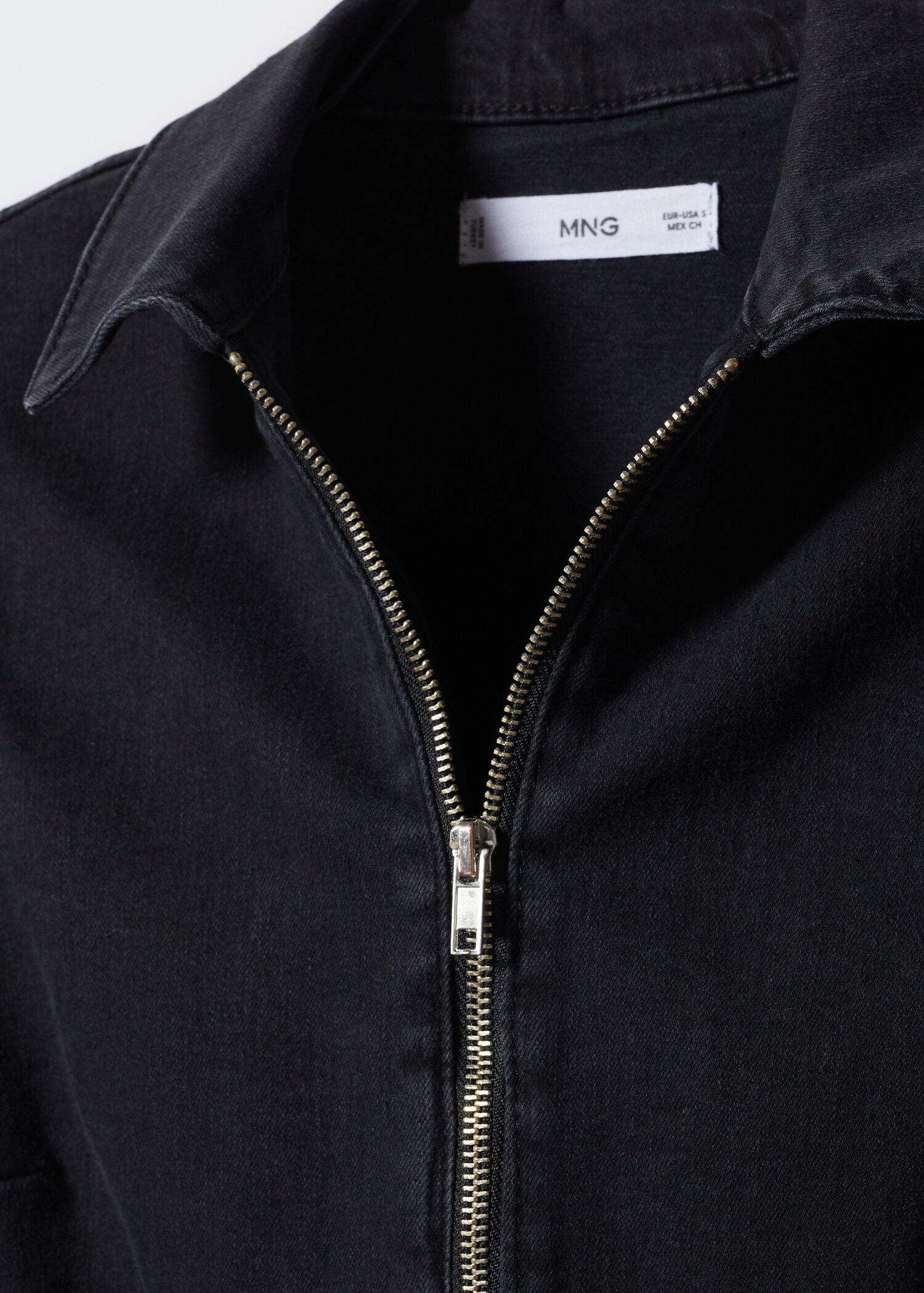 Denim jumpsuit with zipper - Details of the article 8