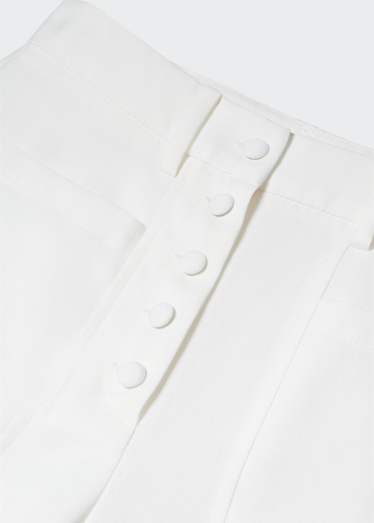 Buttons culottes trousers - Details of the article 8
