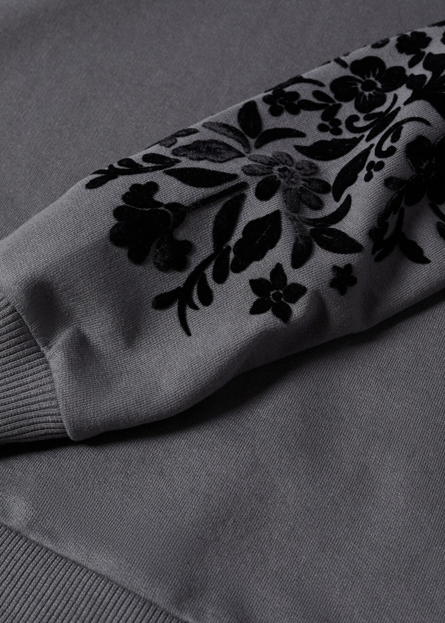 Sudadera estampada detalles terciopelo - Detalle del artículo 8