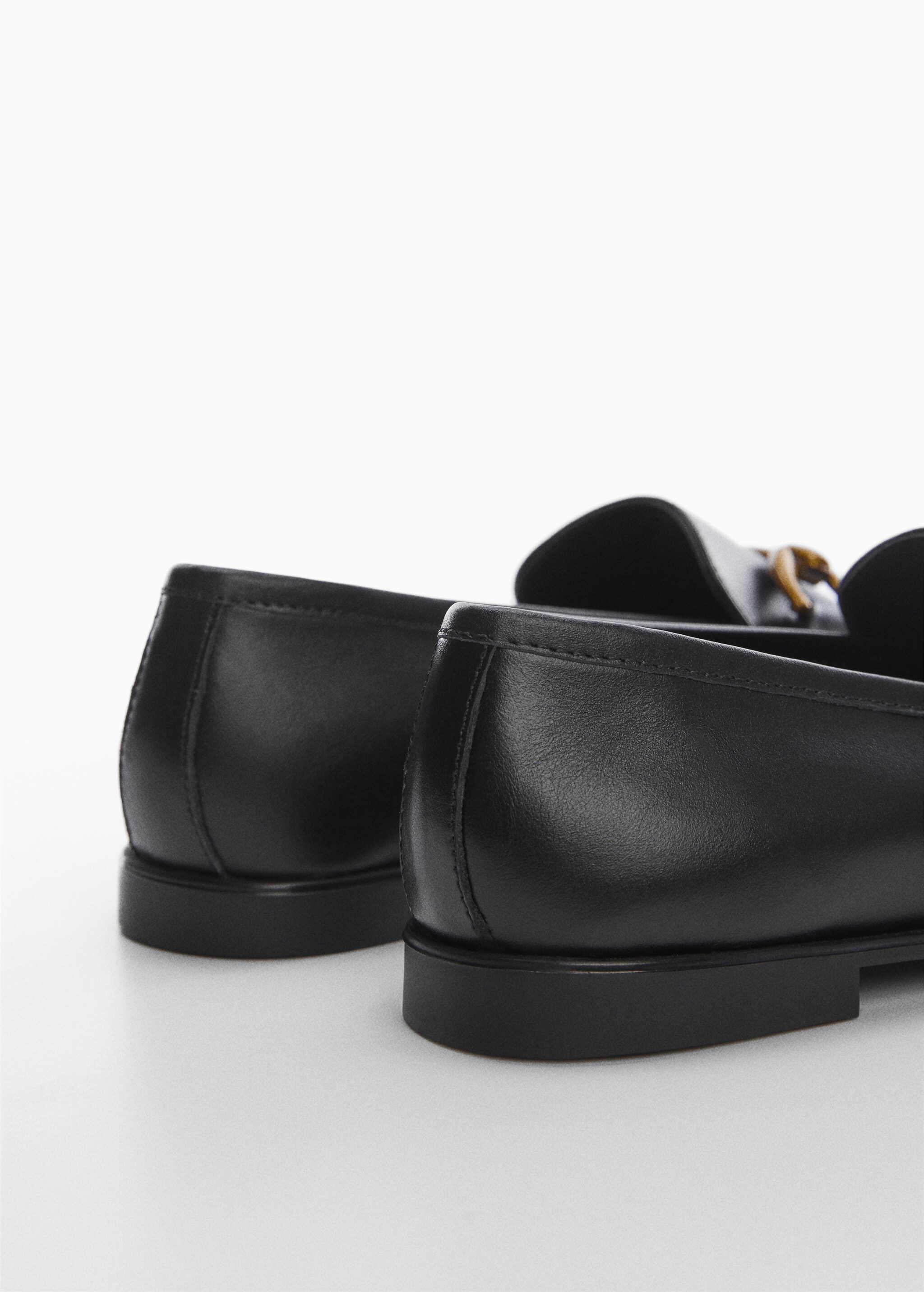 Buckle leather moccasins - Details of the article 2
