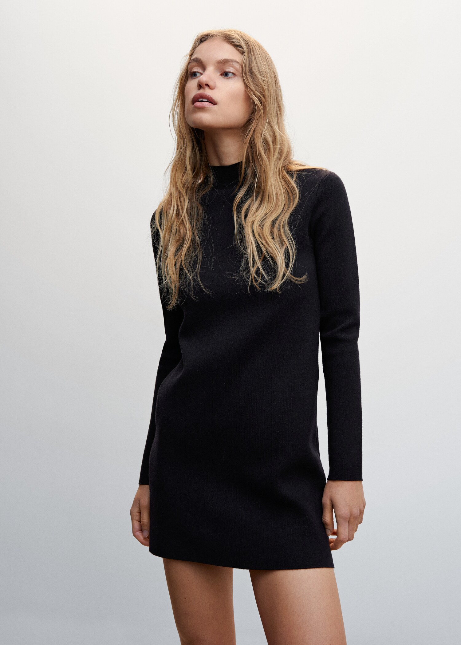 Strickkleid mit halbhohem Kragen - Mittlere Ansicht