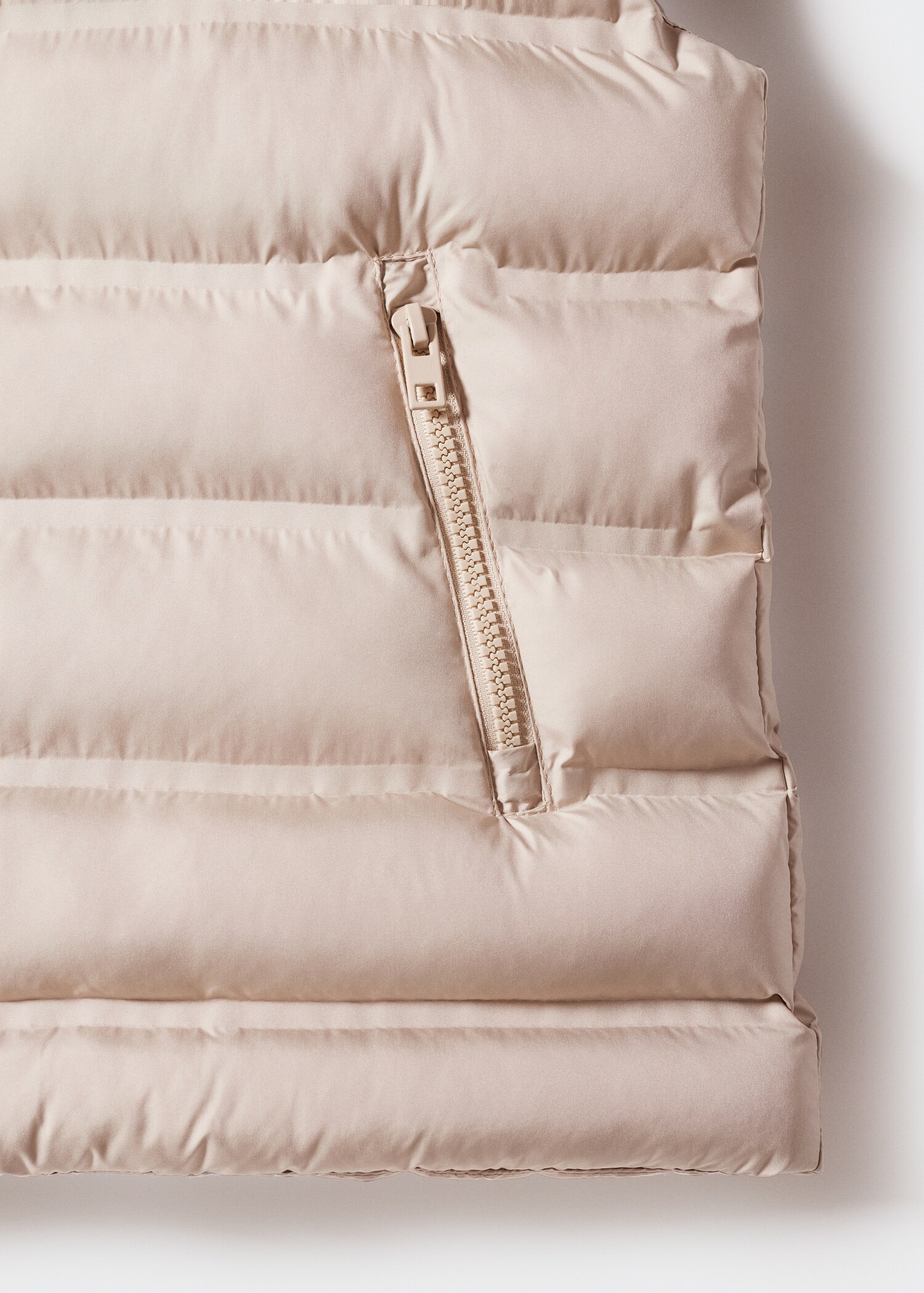 Quilted gilet - Details of the article 8