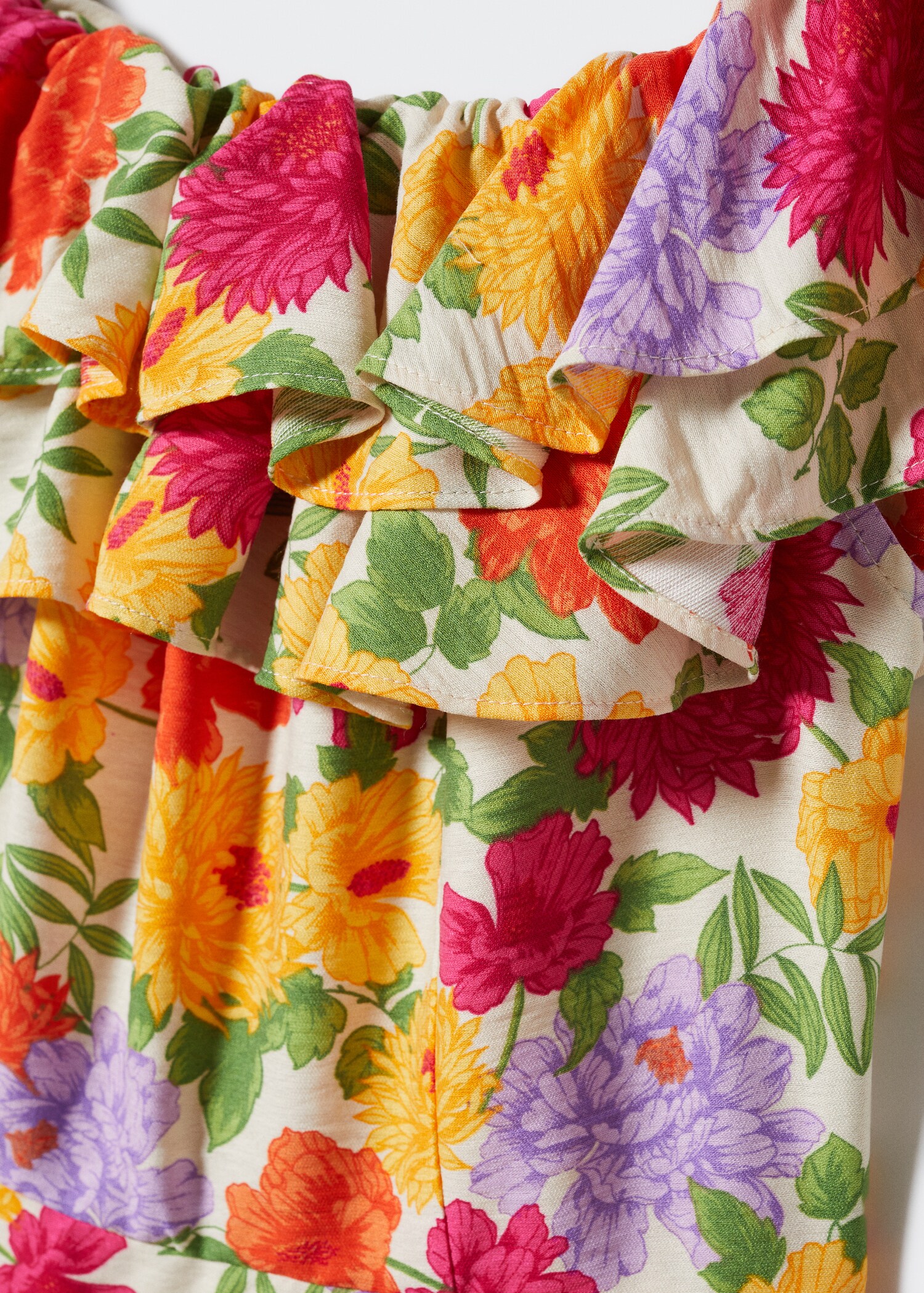 Short ruffled dress - Details of the article 8