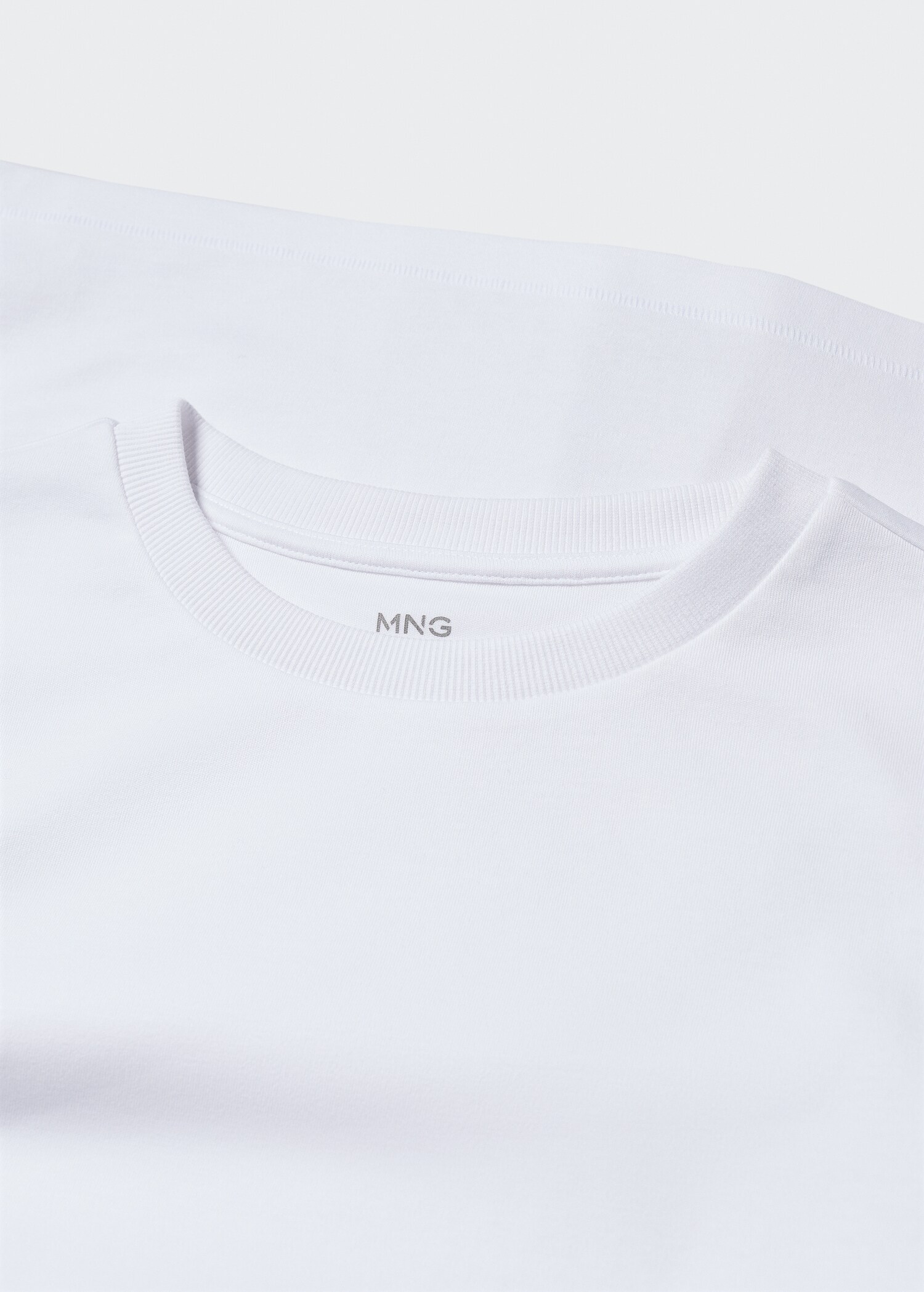 Rounded neck cotton t-shirt - Details of the article 8