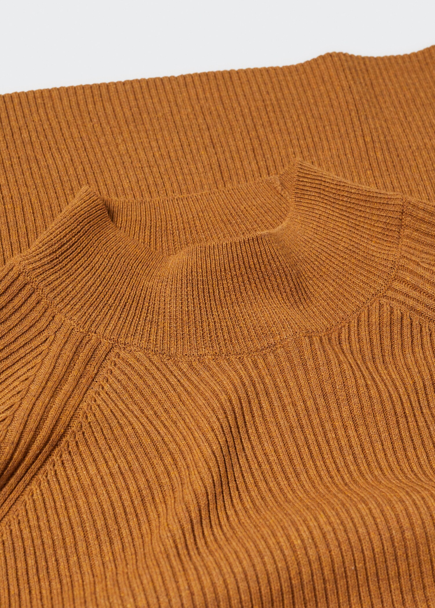 Pull-over côtelé col montant - Détail de l'article 8