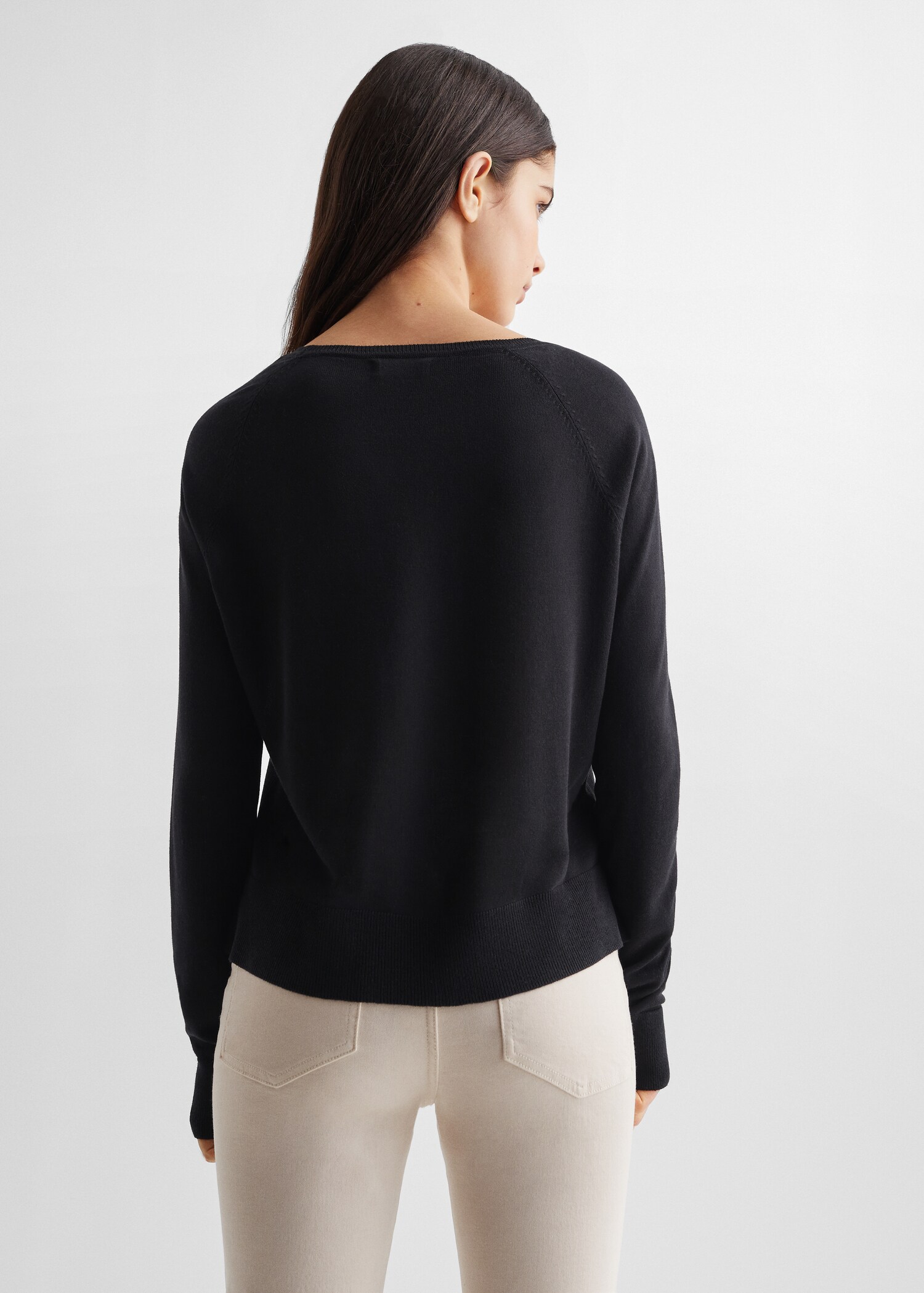 Fine-knit sweater - Reverse of the article