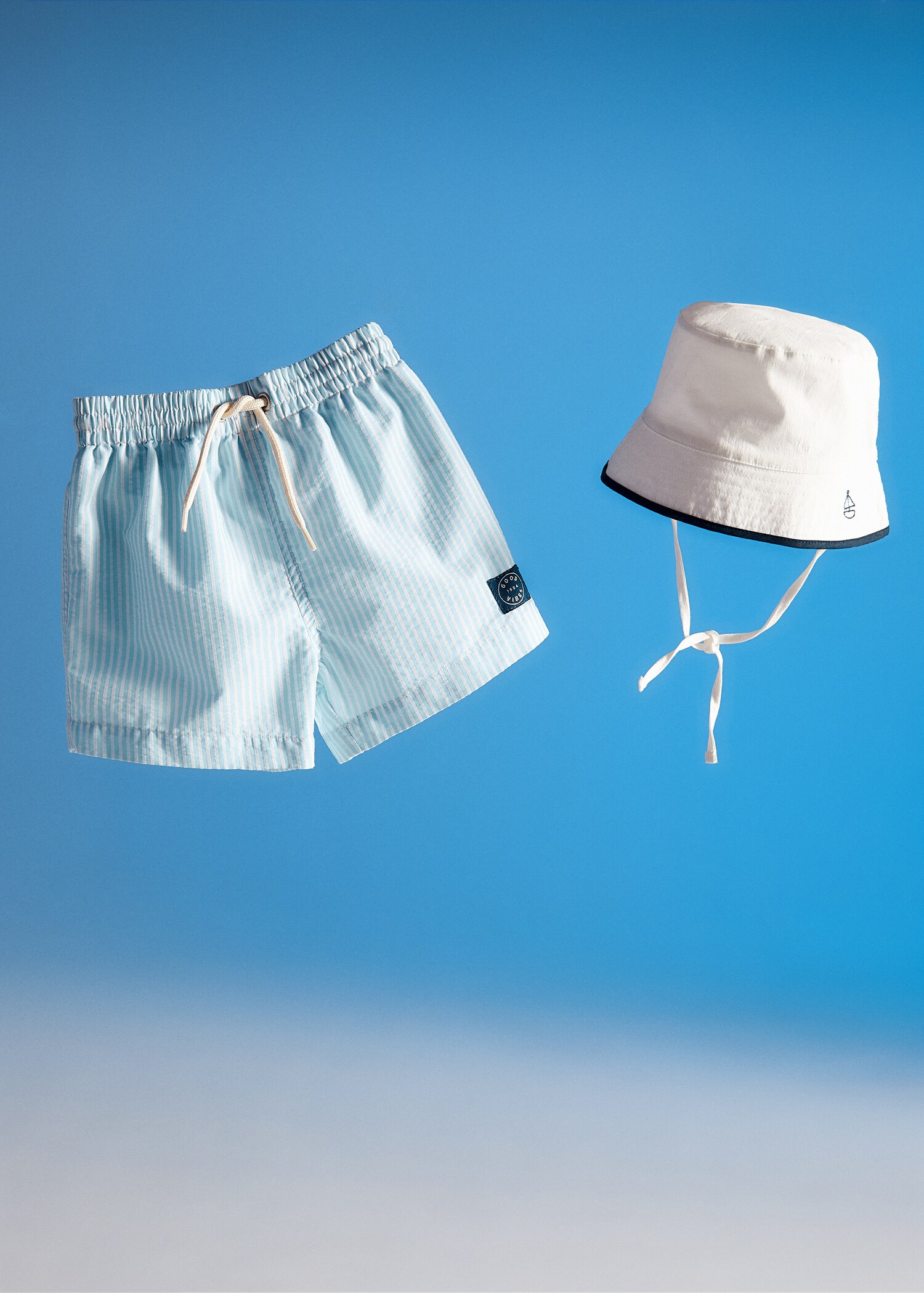 Striped swimsuit - Details of the article 5