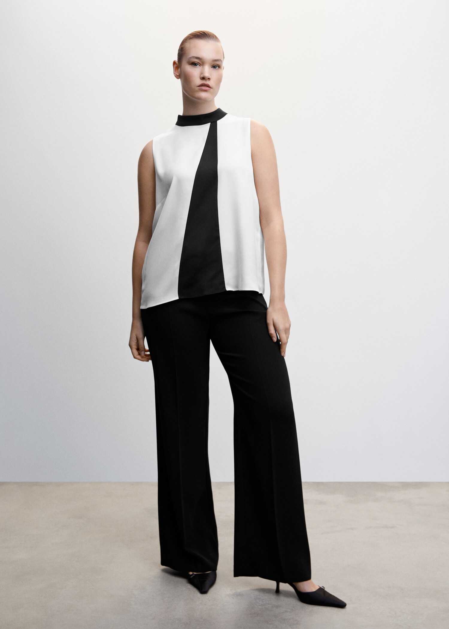 Two-tone blouse with bow - Details of the article 3