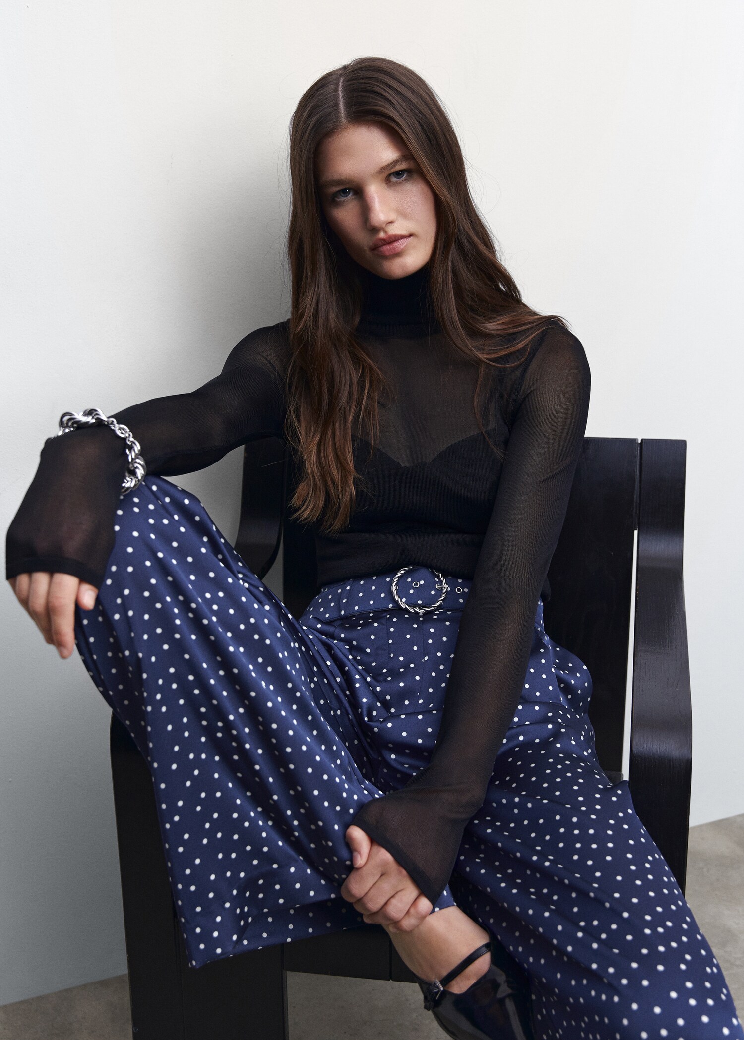 Taupe palazzo pants with belt - Details of the article 2