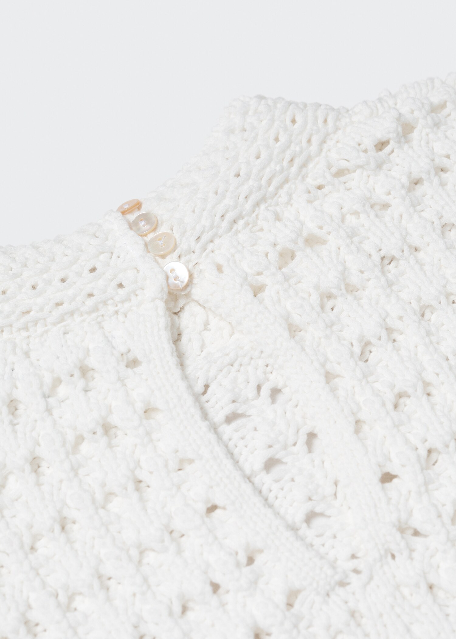 Pullover mit Lochmuster und halbhohem Kragen - Damen | MANGO  